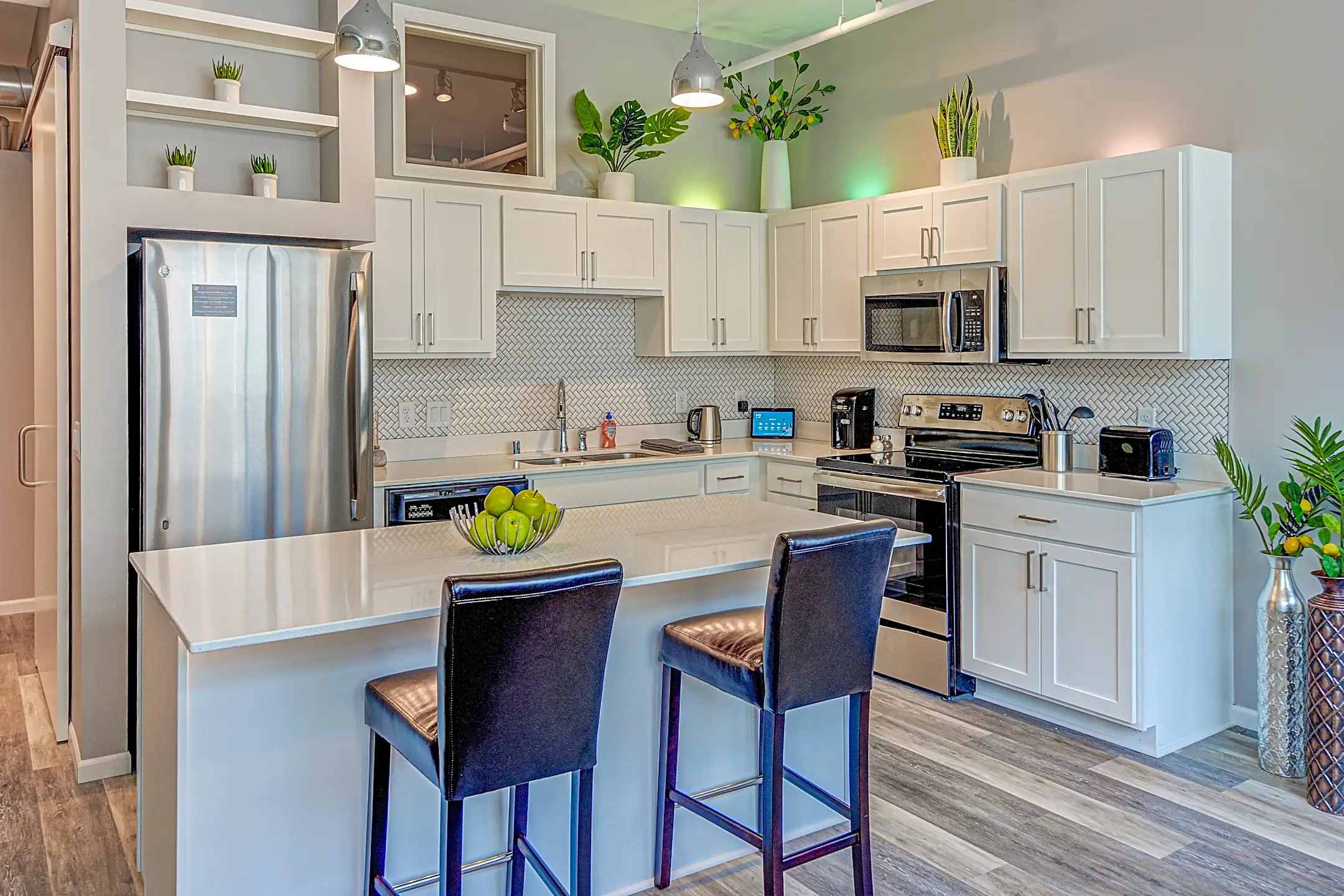 Kitchen - R7 Lofts - Saint Paul, MN