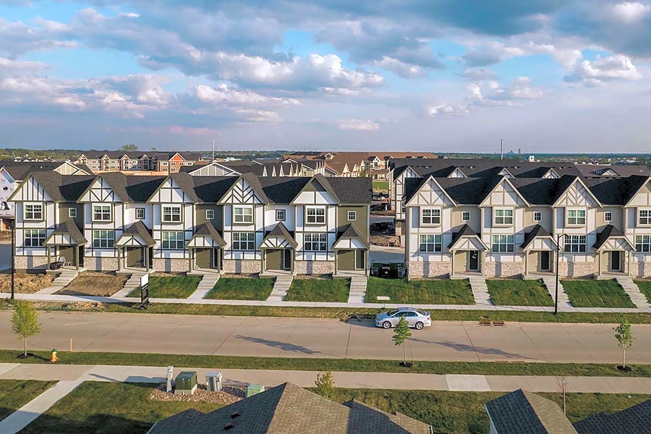 The Chalet at Prairie Trail Townhomes Apartments Ankeny, IA 50023