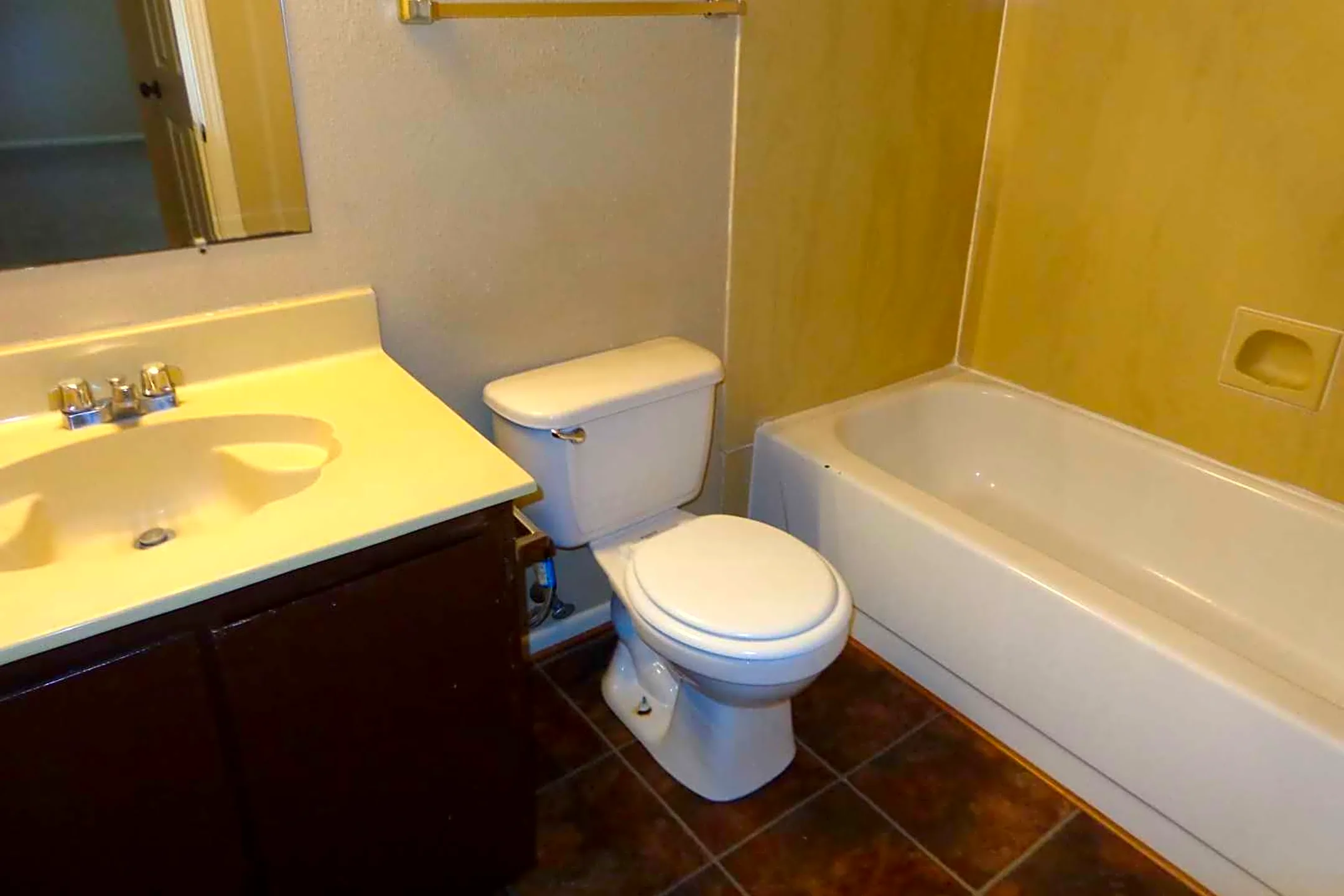 Bathroom - Garry Lewis Properties - Baton Rouge, LA