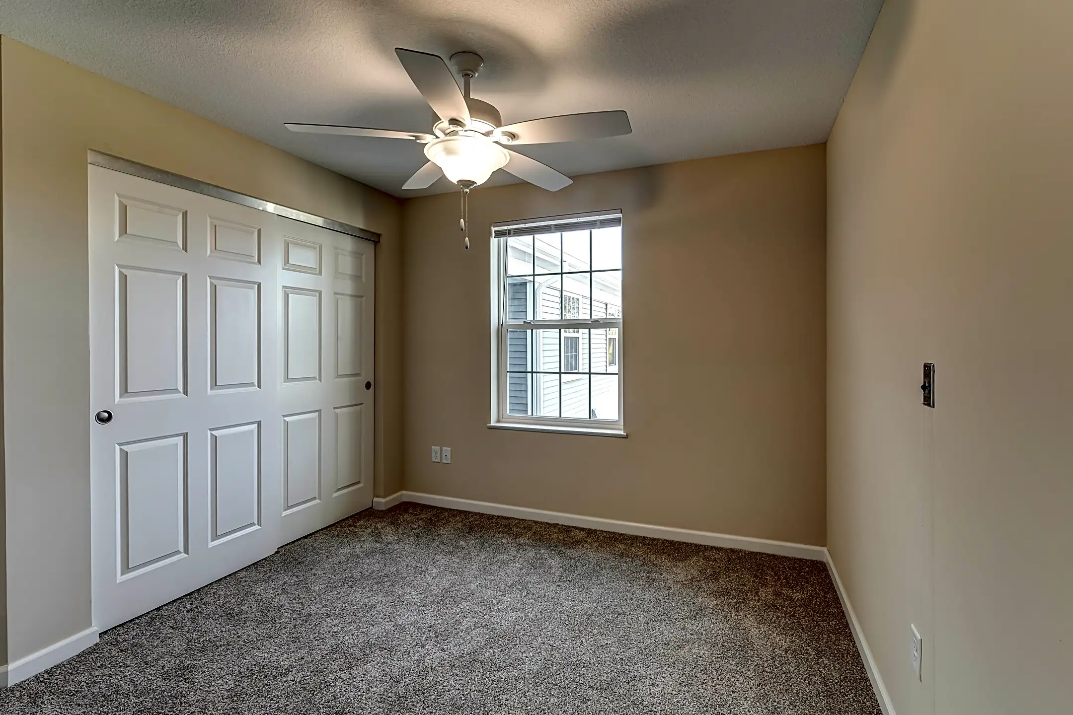 Bedroom - Thurston Landing - Senior 55+ - Saint Albans, WV
