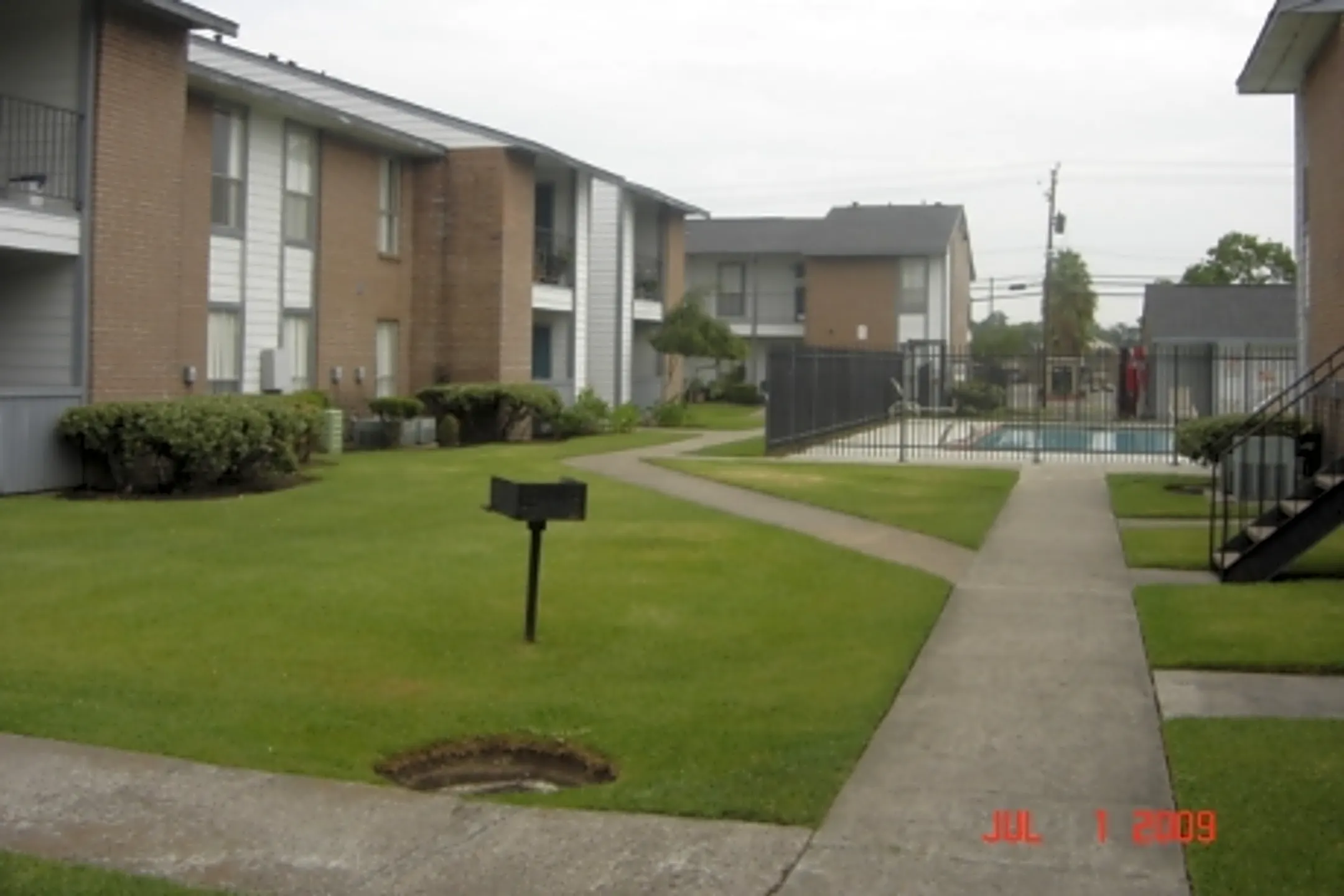 Britany Village 2008 Jenkins Rd Pasadena, TX Apartments for Rent