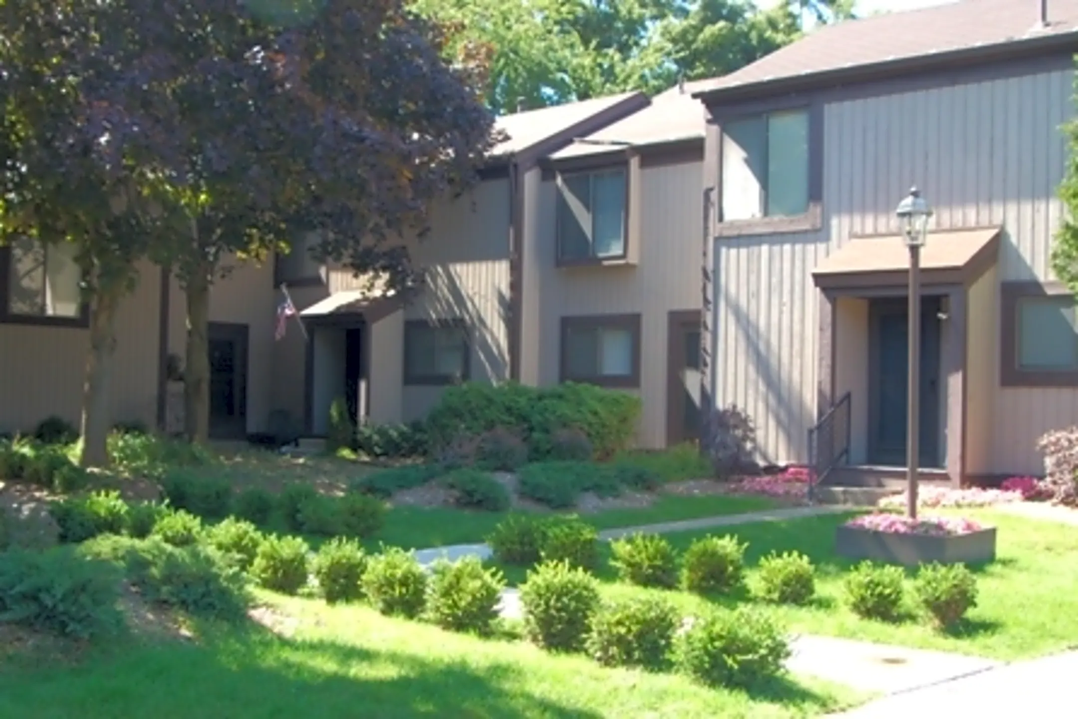 The Oaks 1300 Tarbark Circle Jackson, MI Apartments for Rent Rent.