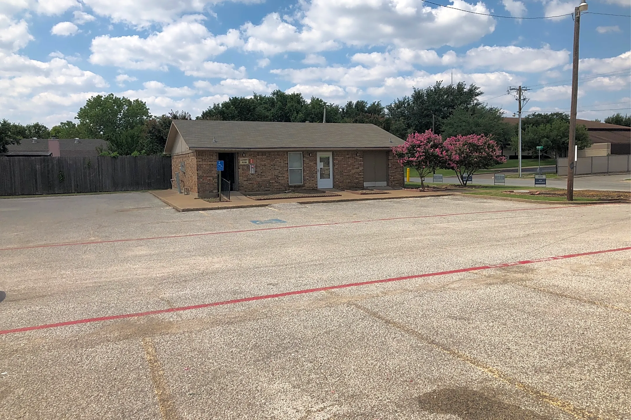 Camelot Square Apartments Saginaw, TX 76179