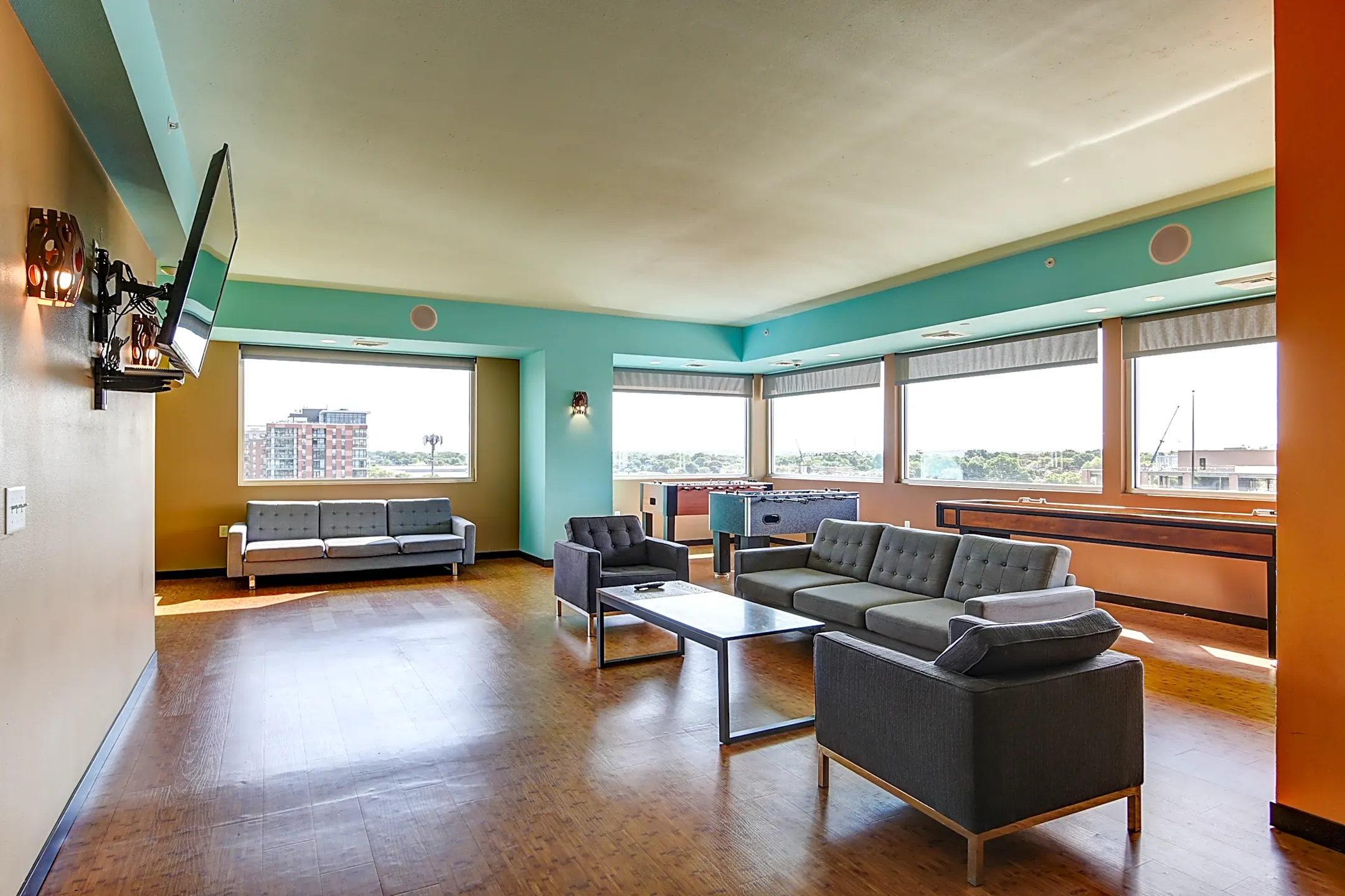 Galaxie High Rise Apartments Madison, WI 53703