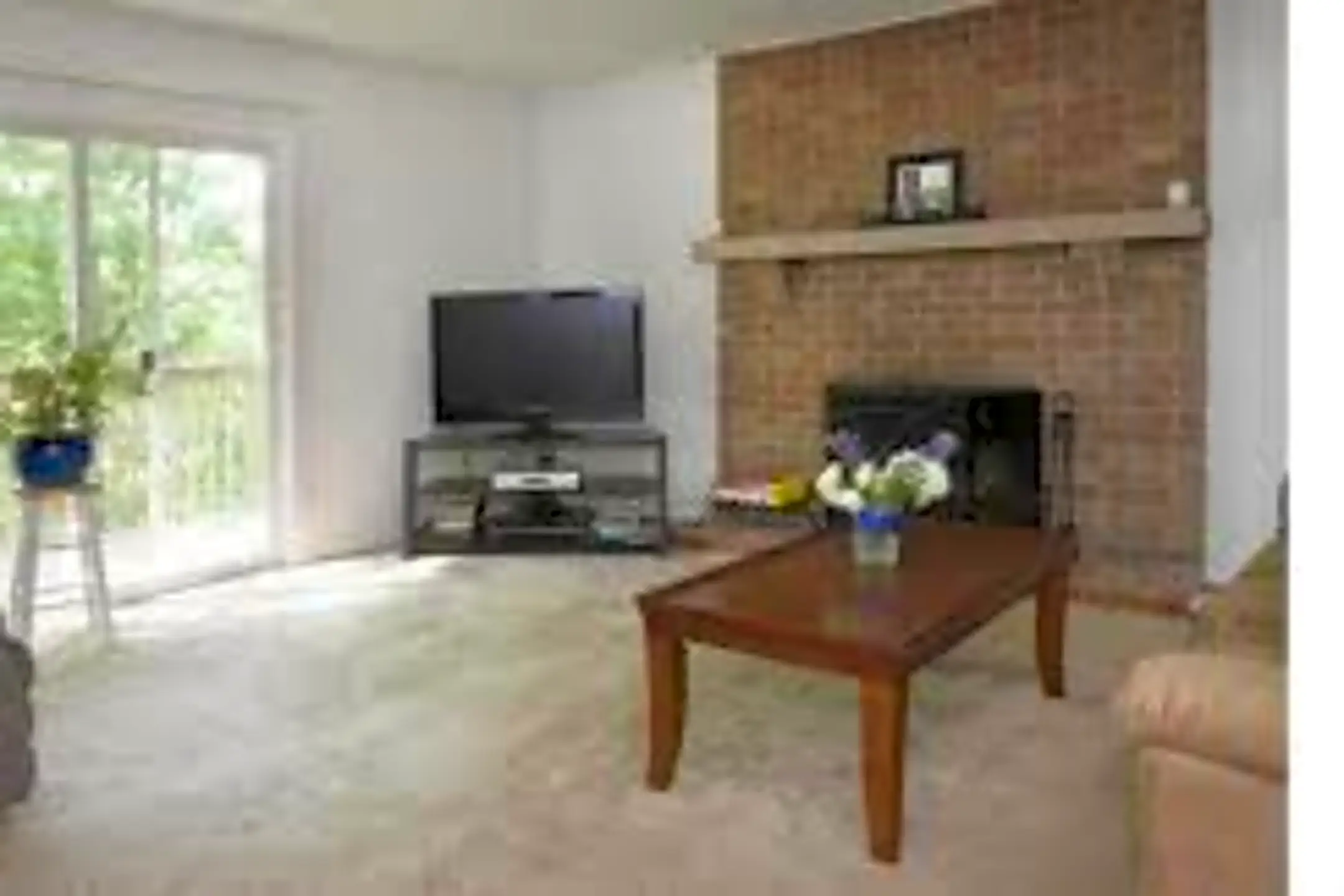 The Creeks Of Gladstone 41 Northeast 60th Terrace Gladstone, MO