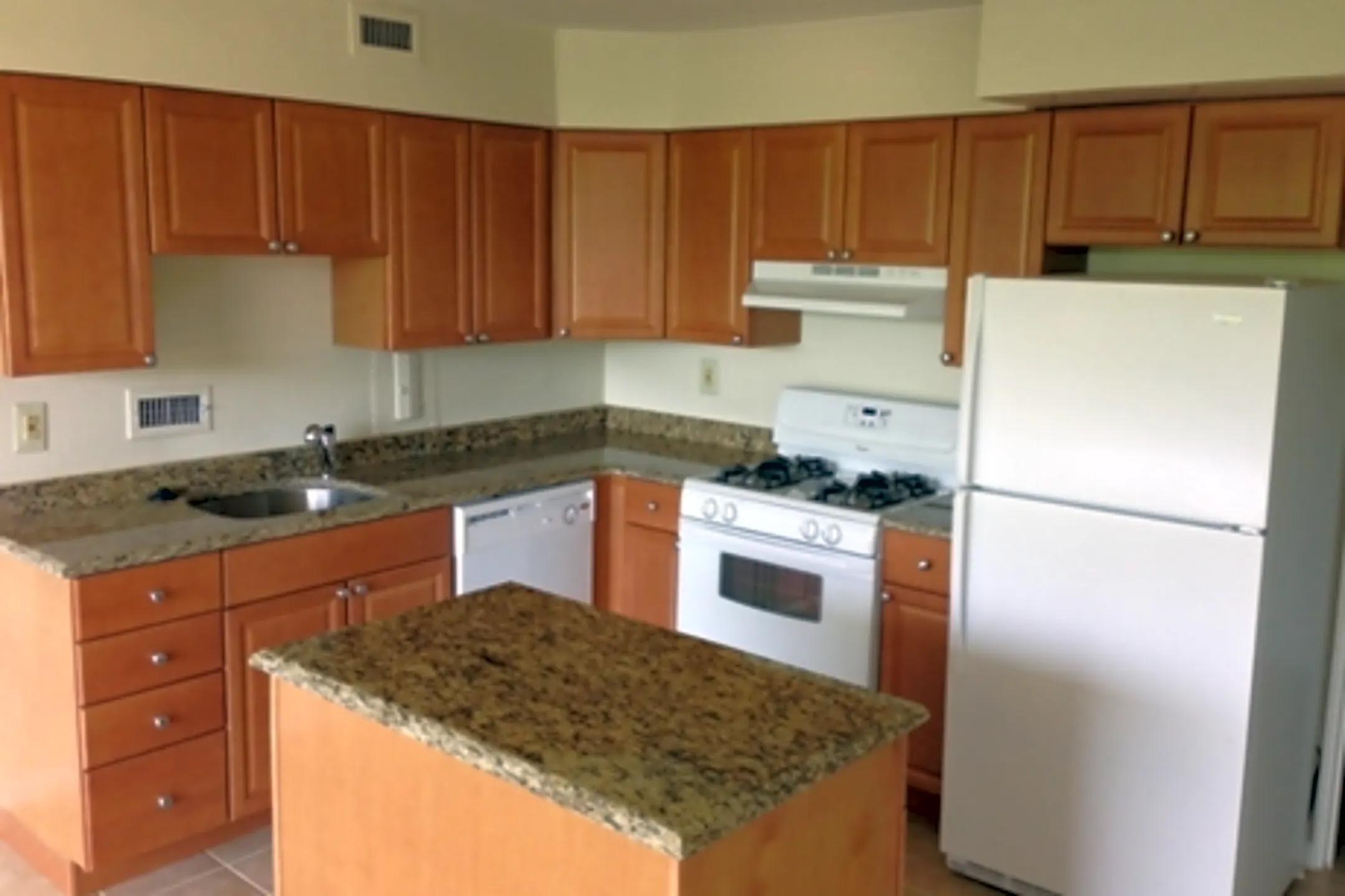 Wynnewood House 300 E Lancaster Ave Wynnewood, PA Apartments for