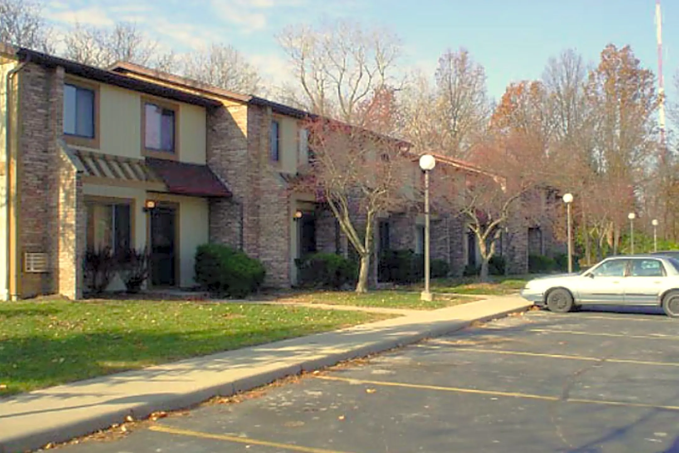 Oakwood Gardens Apartments 6844 Oakfield Drive Toledo, OH