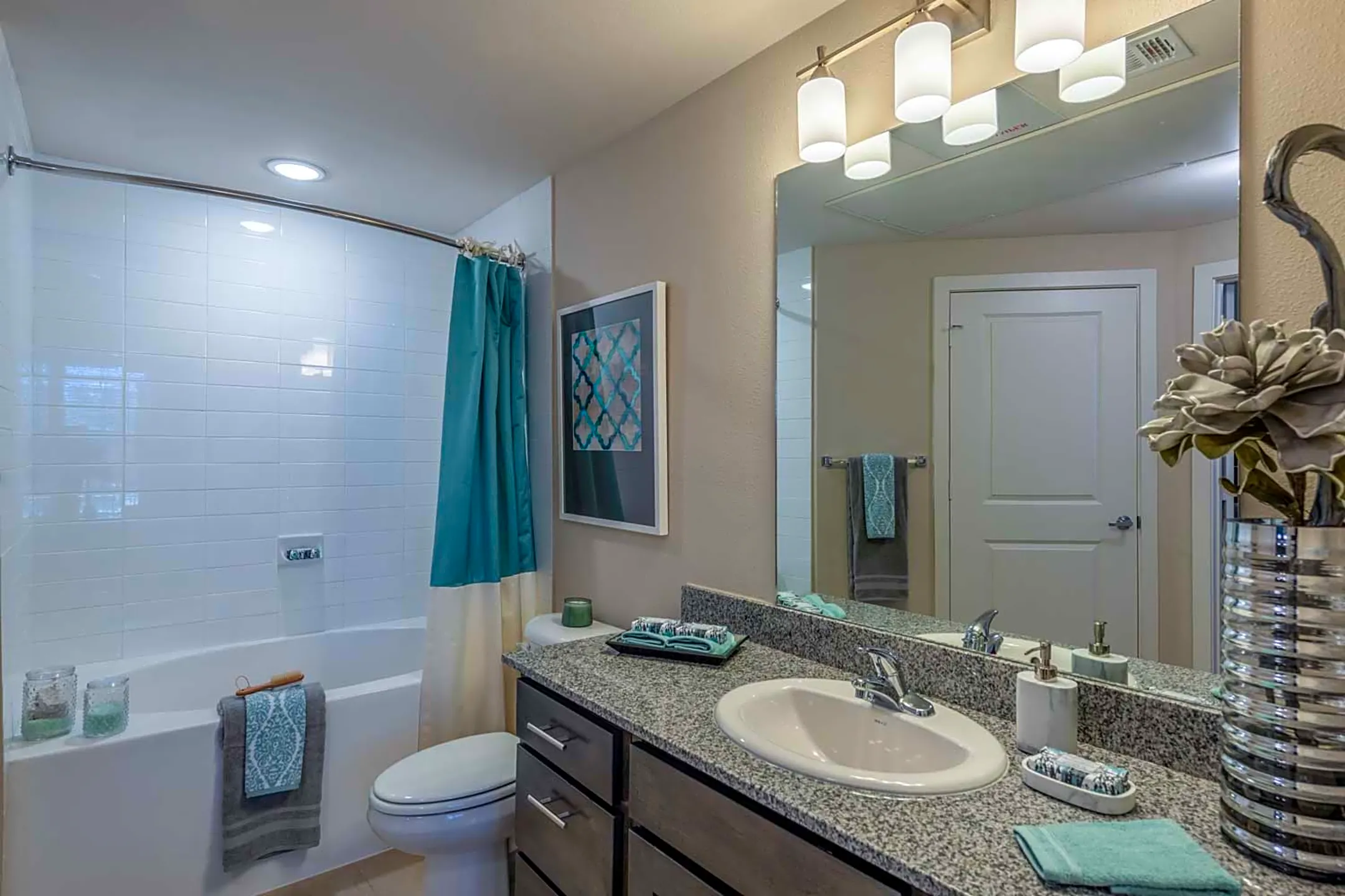 Bathroom - Smart Living On Cullen - Houston, TX