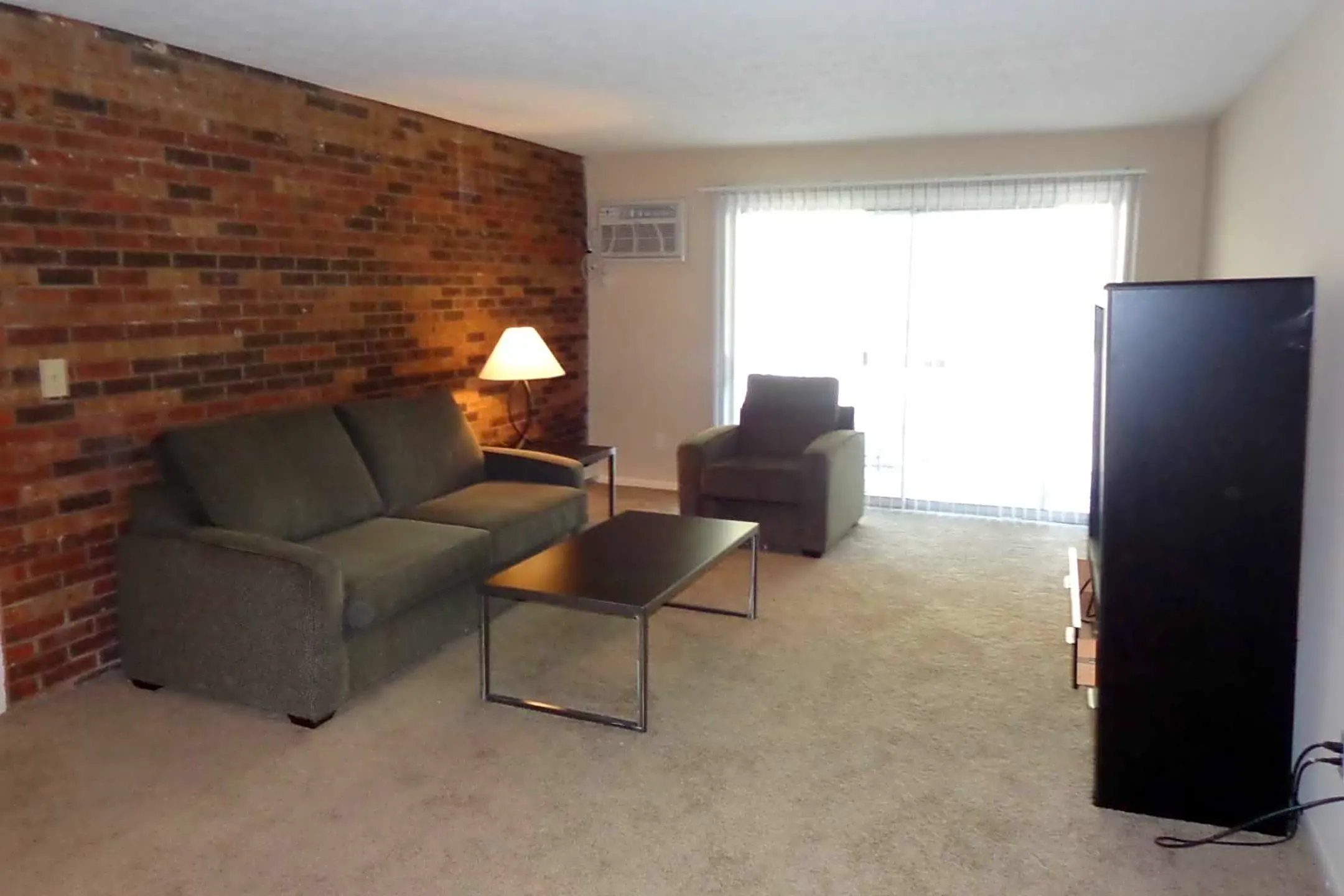 Living Room - Riverside Terrace - Cincinnati, OH