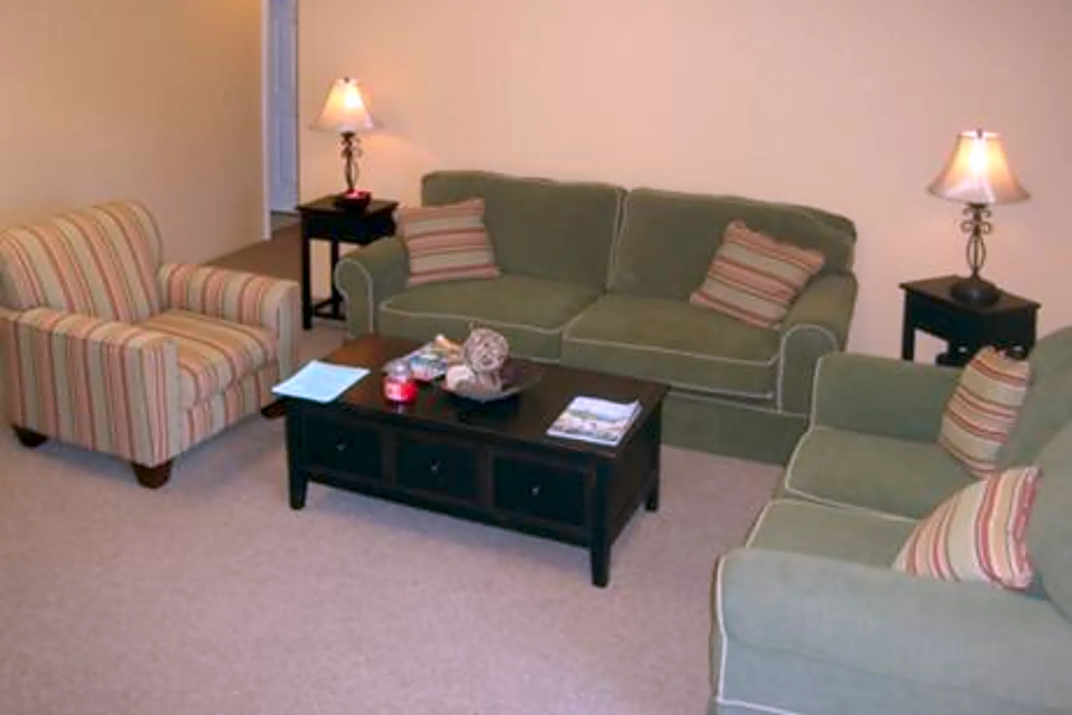 Whispering Pines Apartments 13645 Westwood Ln Holland, MI