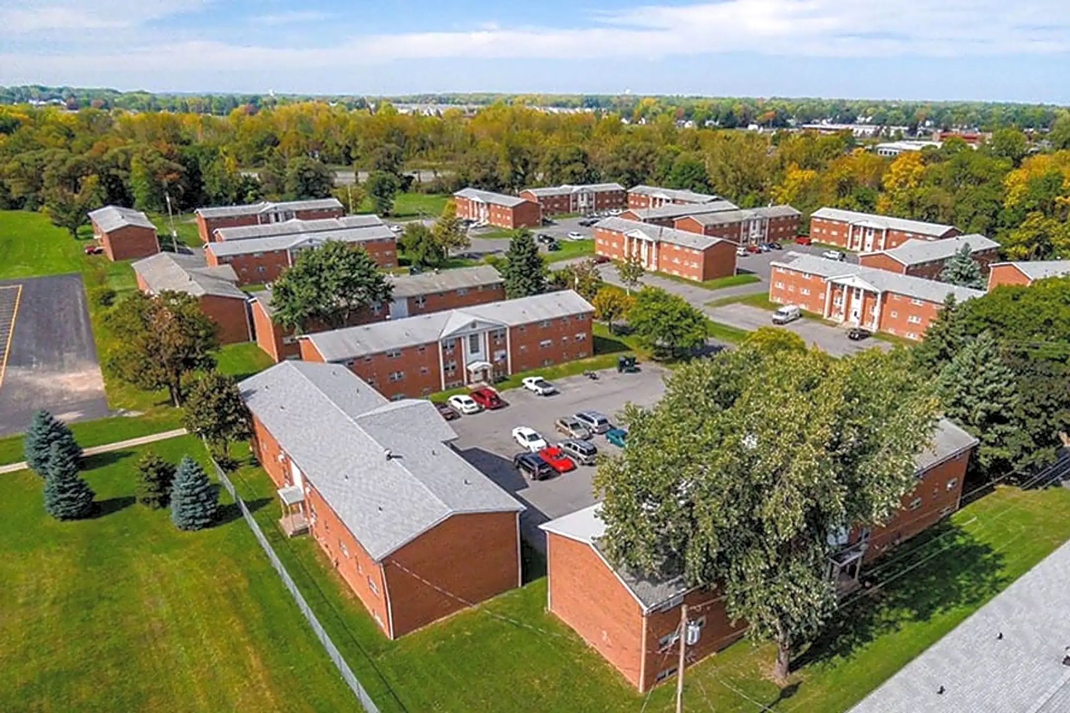 Orchard Estates 125 Roxboro Cir Mattydale, NY Apartments for Rent