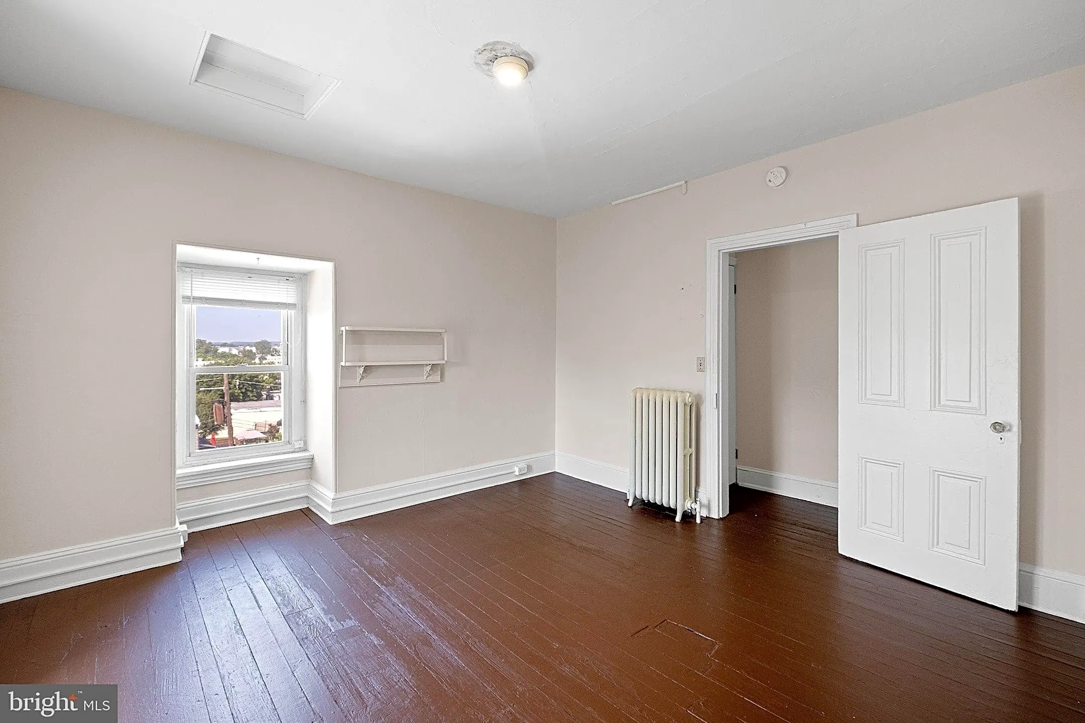 Living Room - 134 Gay St #3RD - Phoenixville, PA