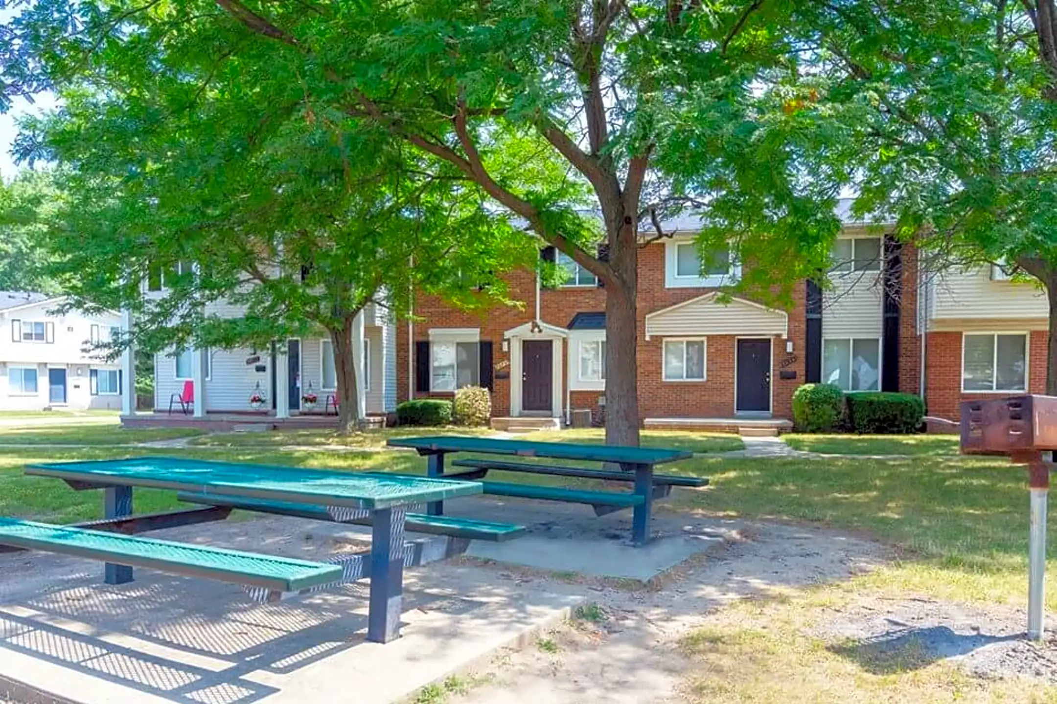 Gateway Townhomes Romulus, MI 48174