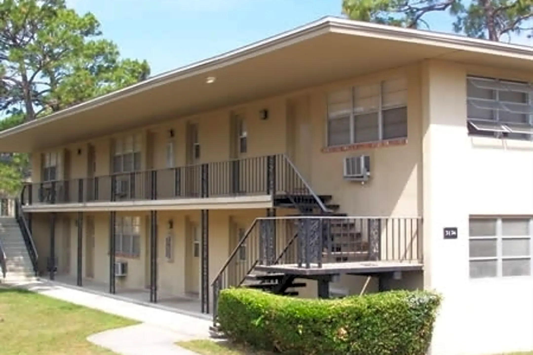 Forest Park Apartments 2647 Cesery Blvd Jacksonville, FL Apartments