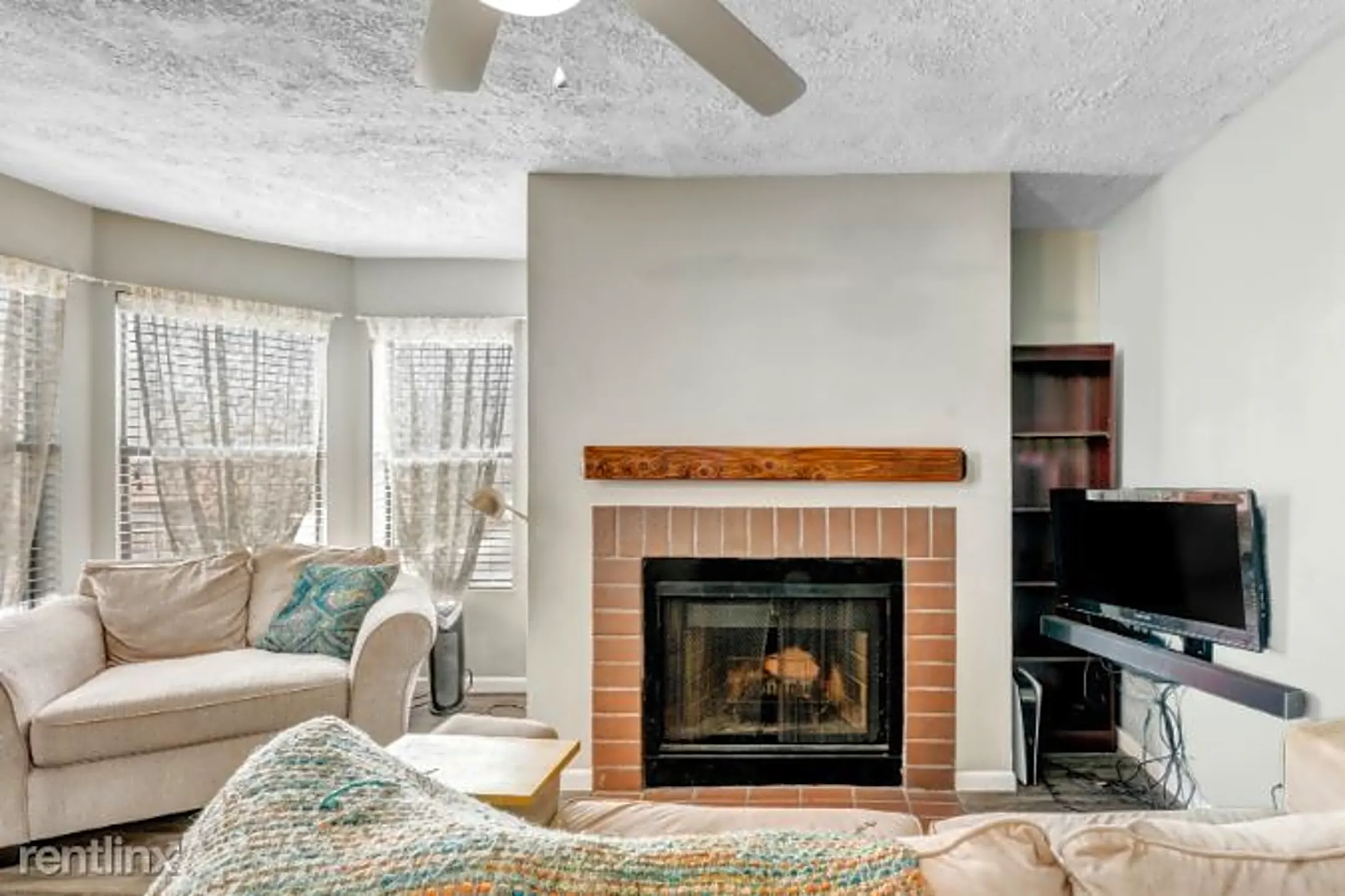 4441 Old College Rd 4441 Old College Rd unit 1201 Bryan, TX Condos