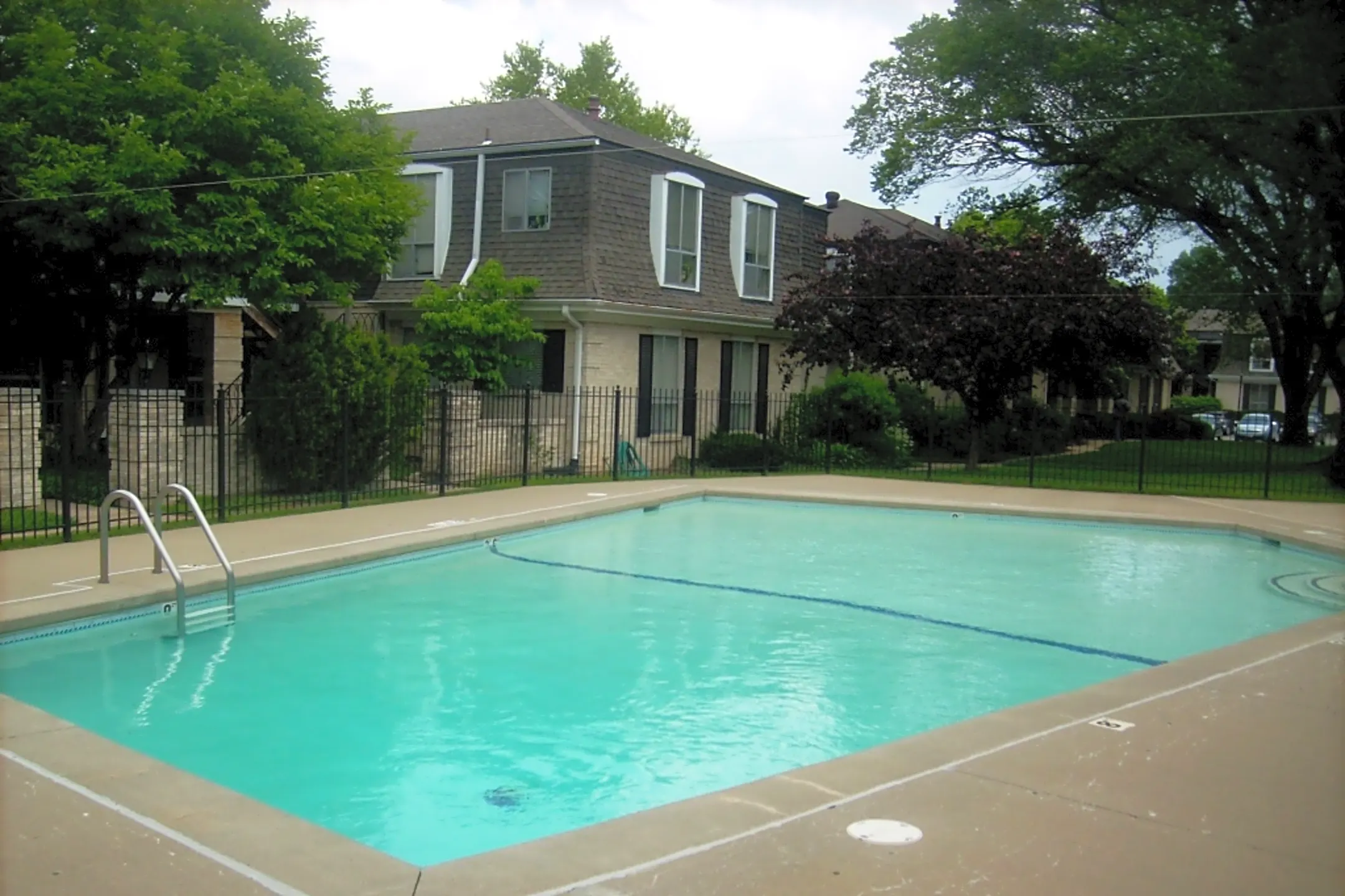 Deauville Apartments 3590 W 75th St Prairie Village, KS Apartments for Rent Rent.