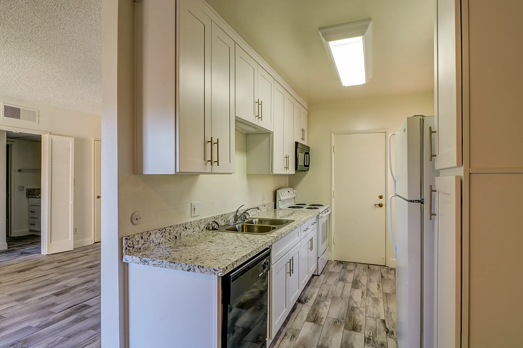 Kitchen - Del Mar - Pasadena, CA
