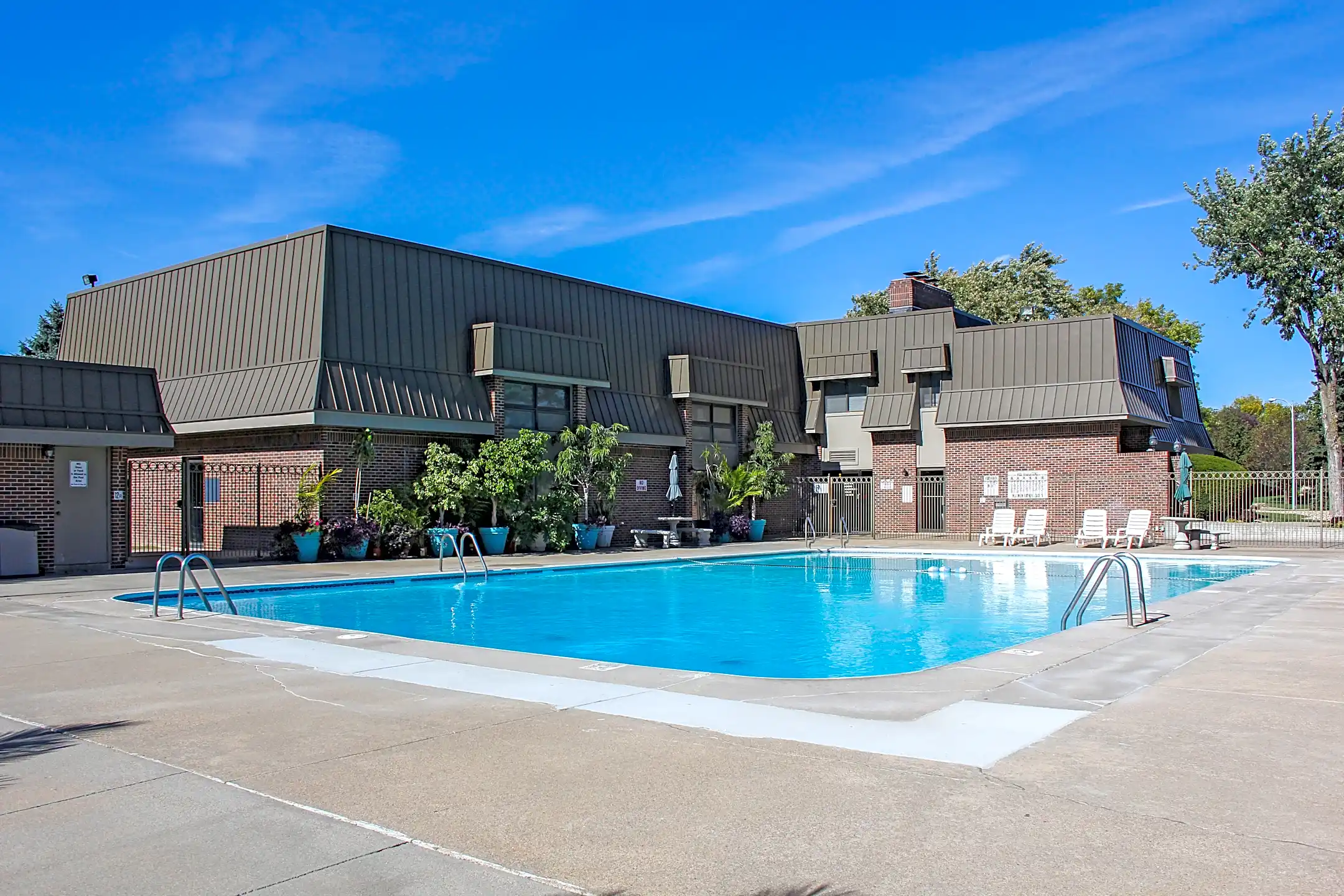 Appletree Apartments Omaha, NE 68127