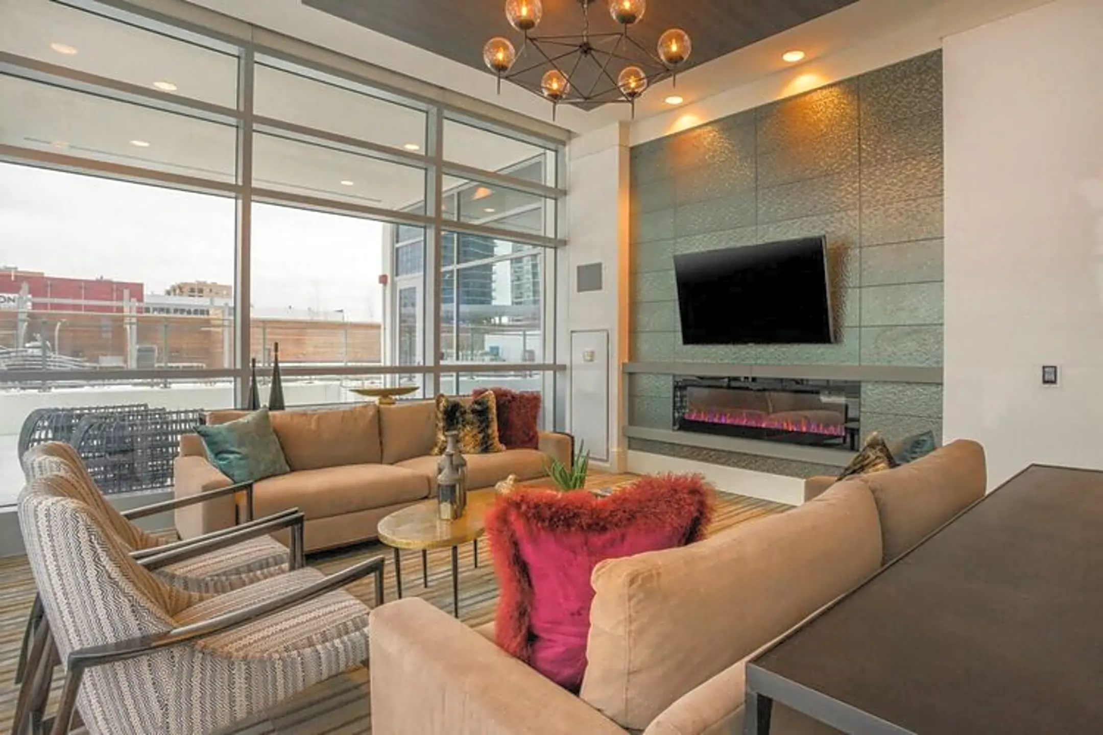 Living Room - Alta Roosevelt - Chicago, IL