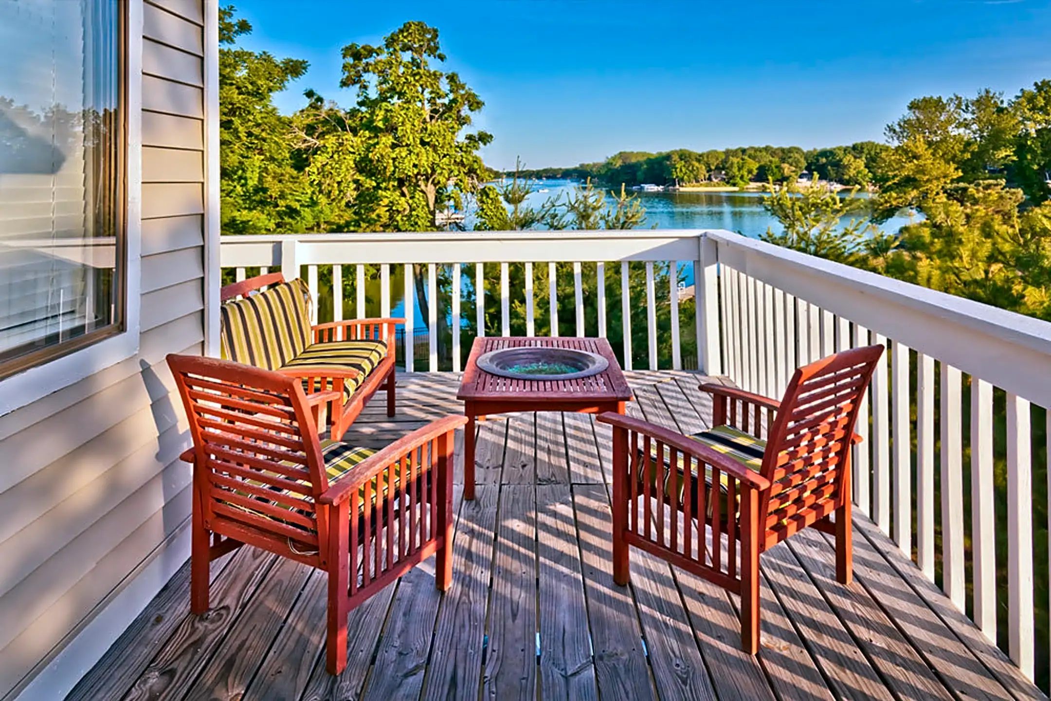 Harbour Town Apartments on Morse Lake 401 Harbourtown Dr