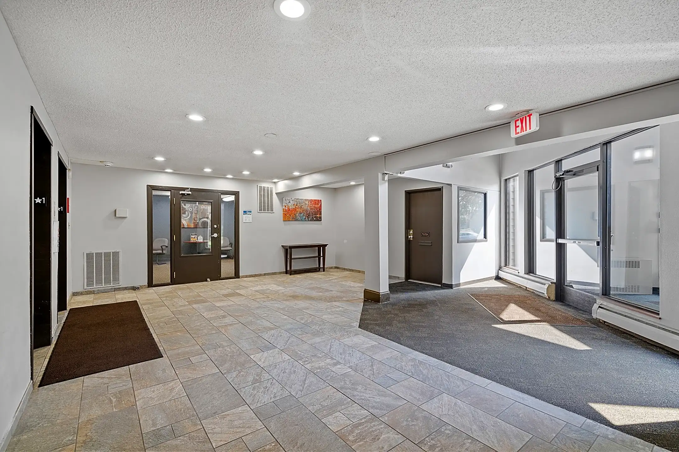 Woodridge Apartments 3255 Coachman Rd Eagan, MN Apartments for Rent