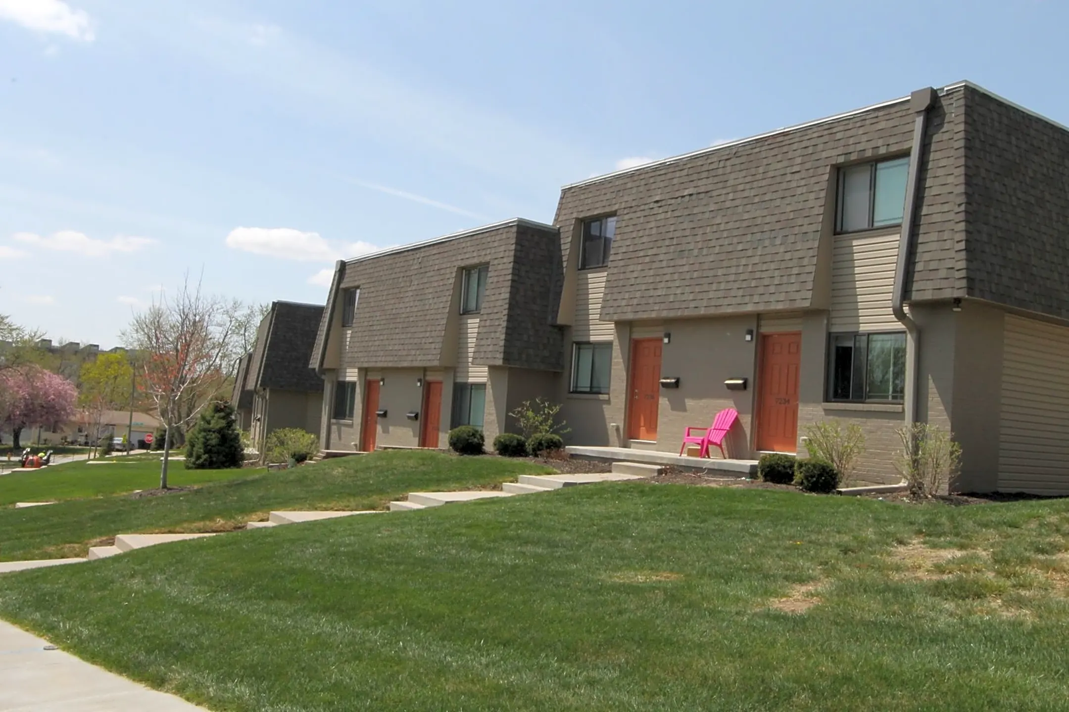 Harrisville Townhomes Apartments La Vista, NE 68128