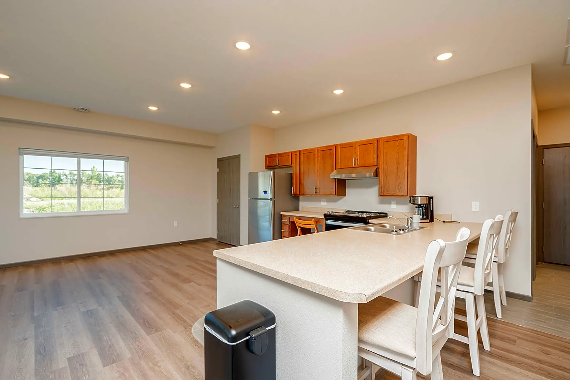 Edgebrook Townhomes 2203 Ace Avenue Brookings, SD Apartments for