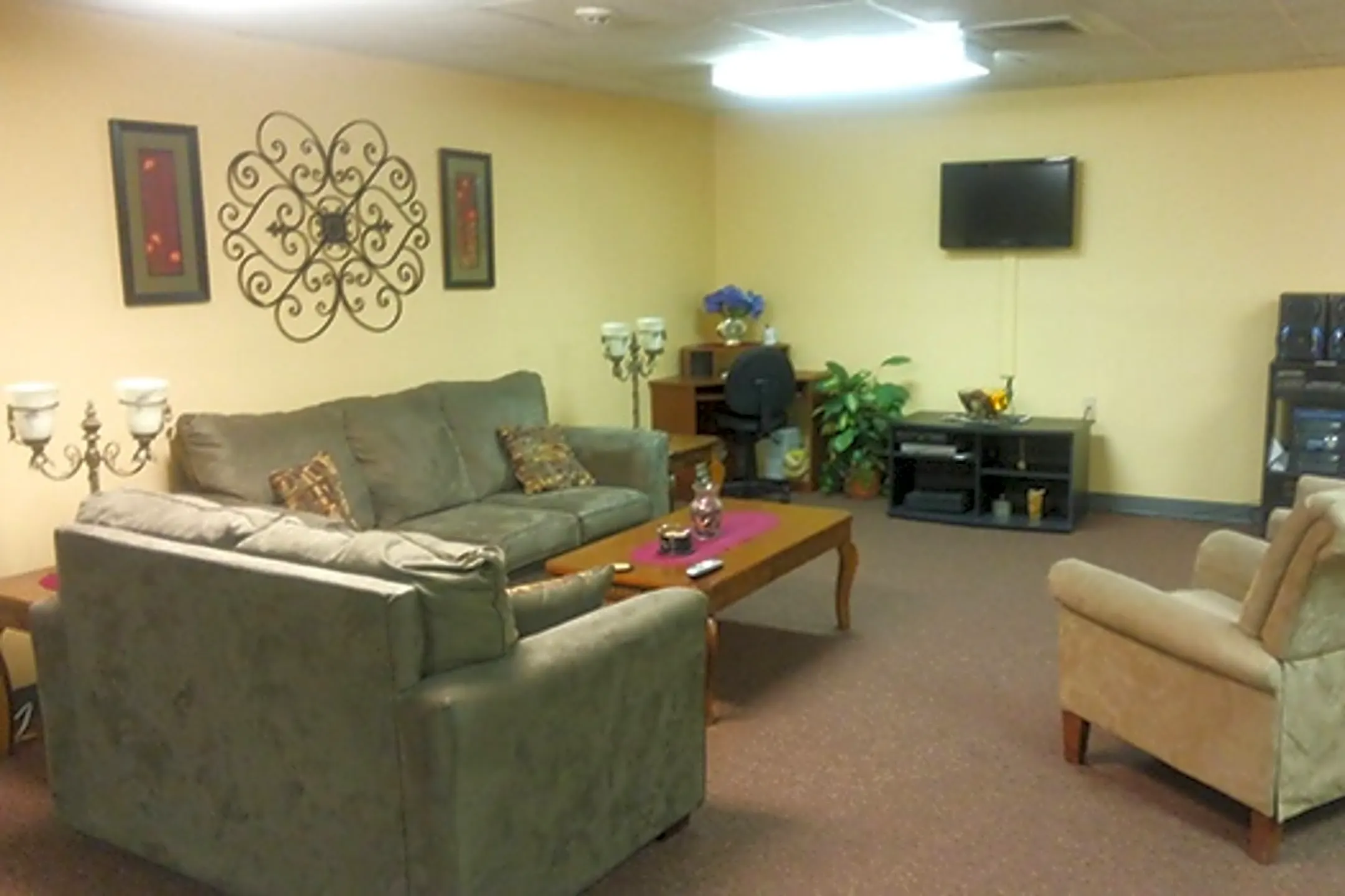 Lodge Run Apartments 815 Gillespie Ave Portage, PA Apartments for