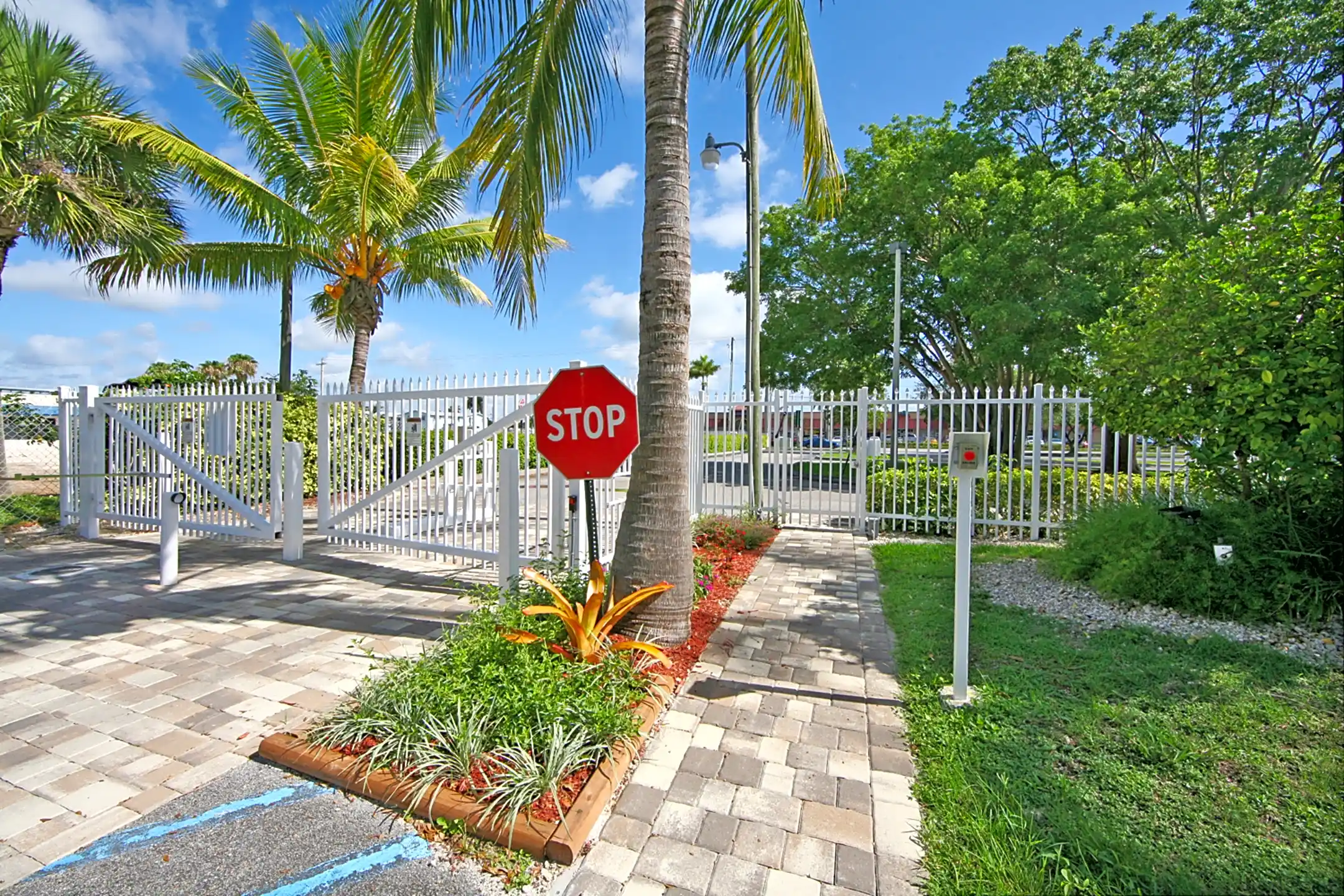 Mango Way 1700 NE 8th St Homestead, FL Apartments for Rent Rent.