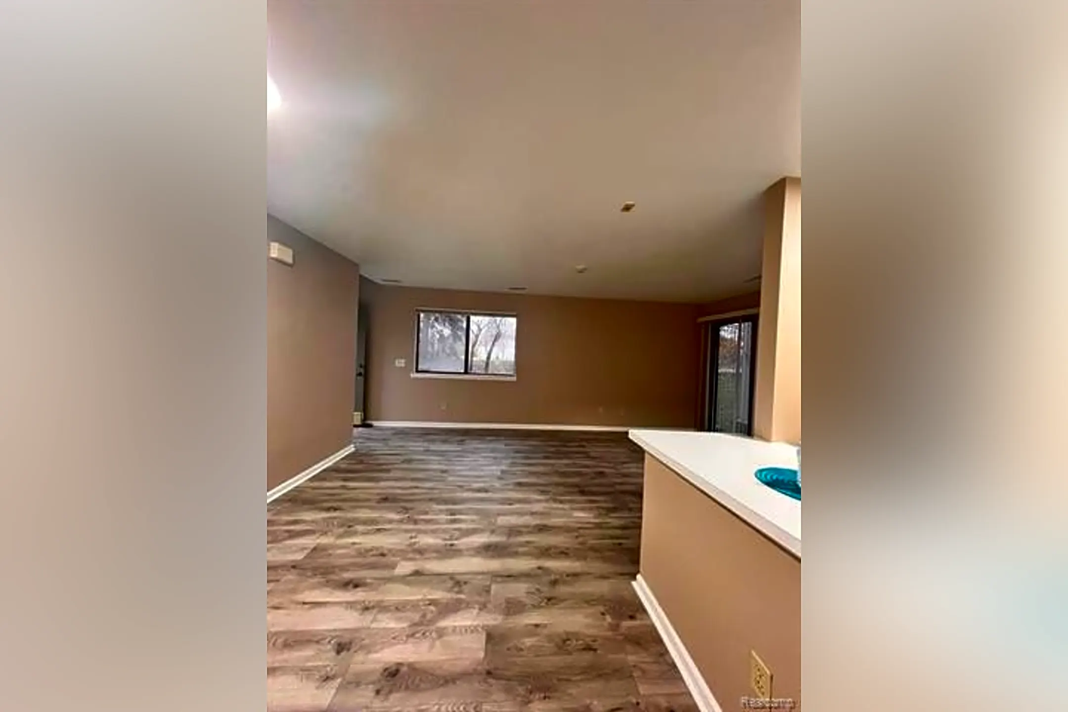 42453 Lilley Pointe Dr Condos Canton, MI 48187