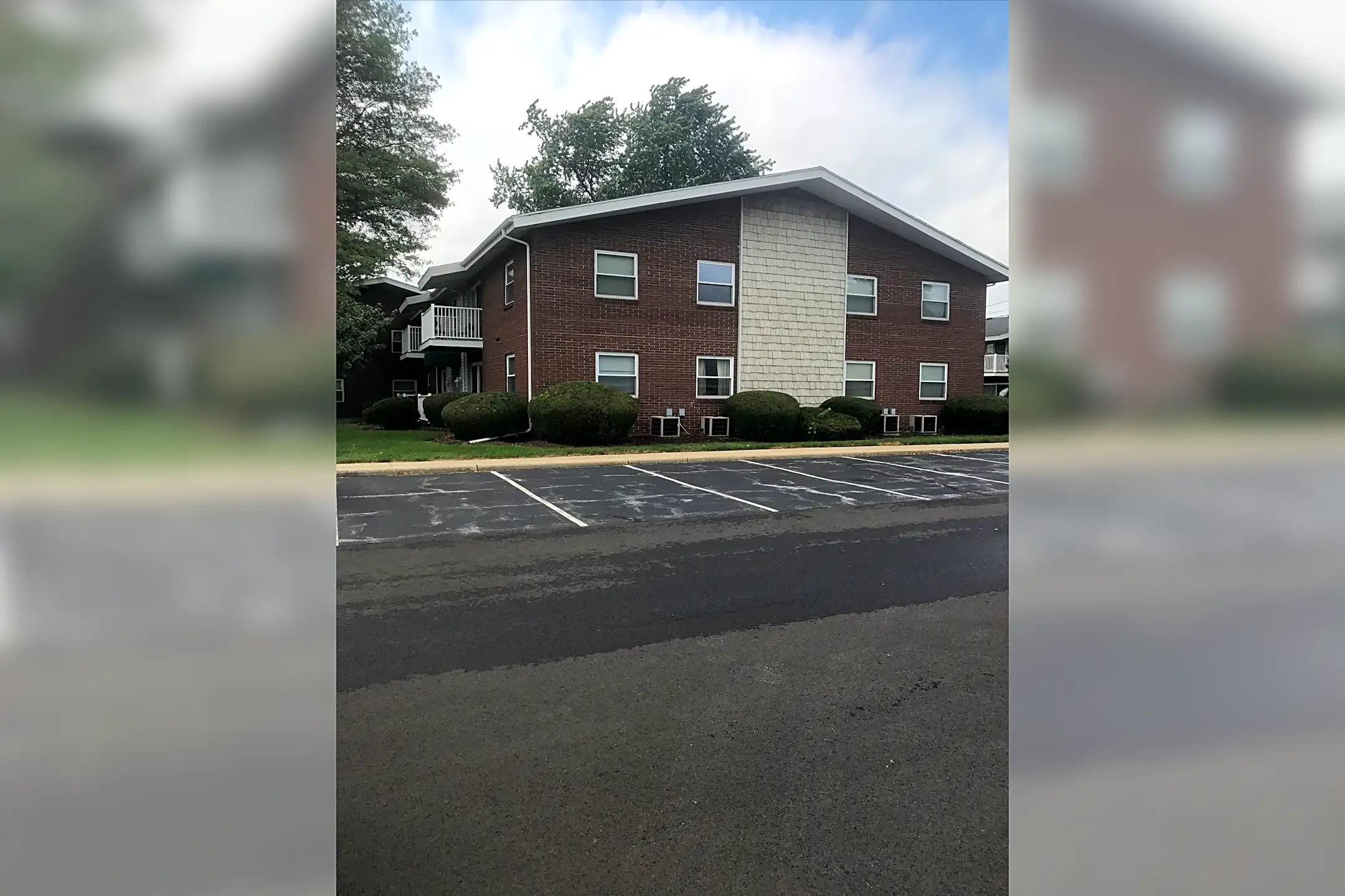 Pool - Stadium View Apartments - Bowling Green, OH