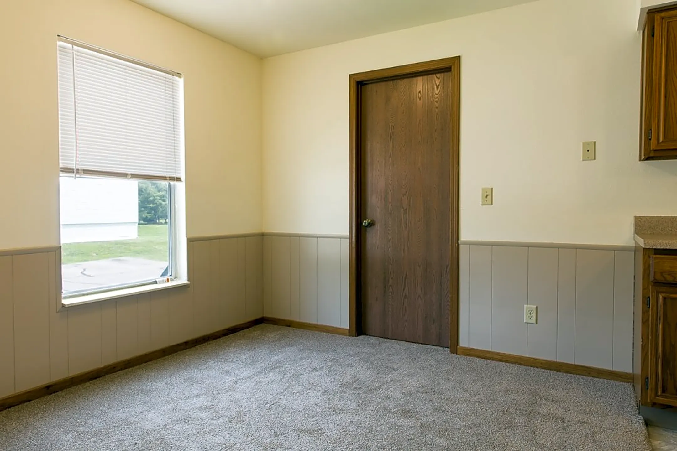 Woodfield Apartments - Grand Rapids, MI