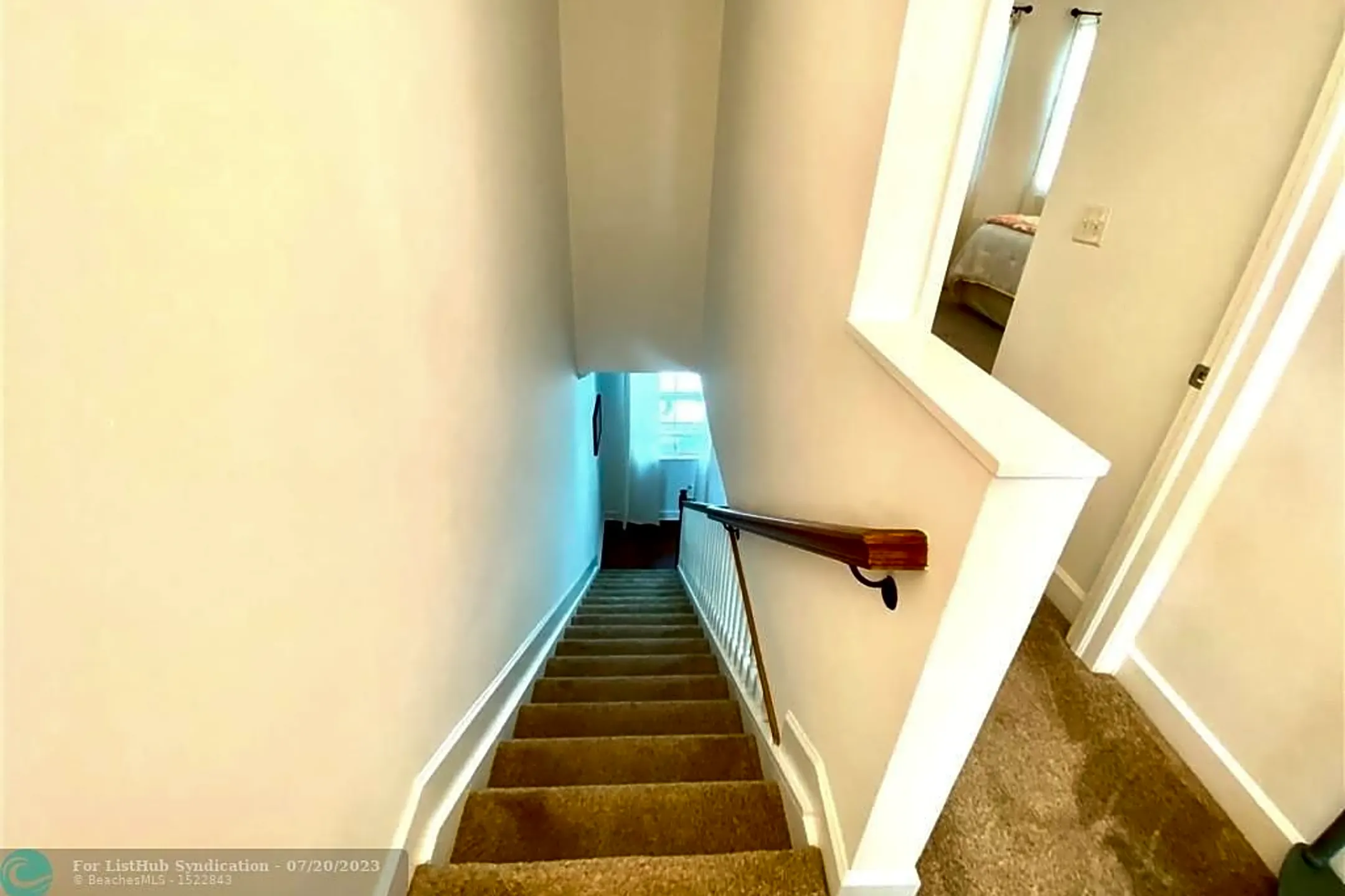 326 Moorings Dr - Lantana, FL