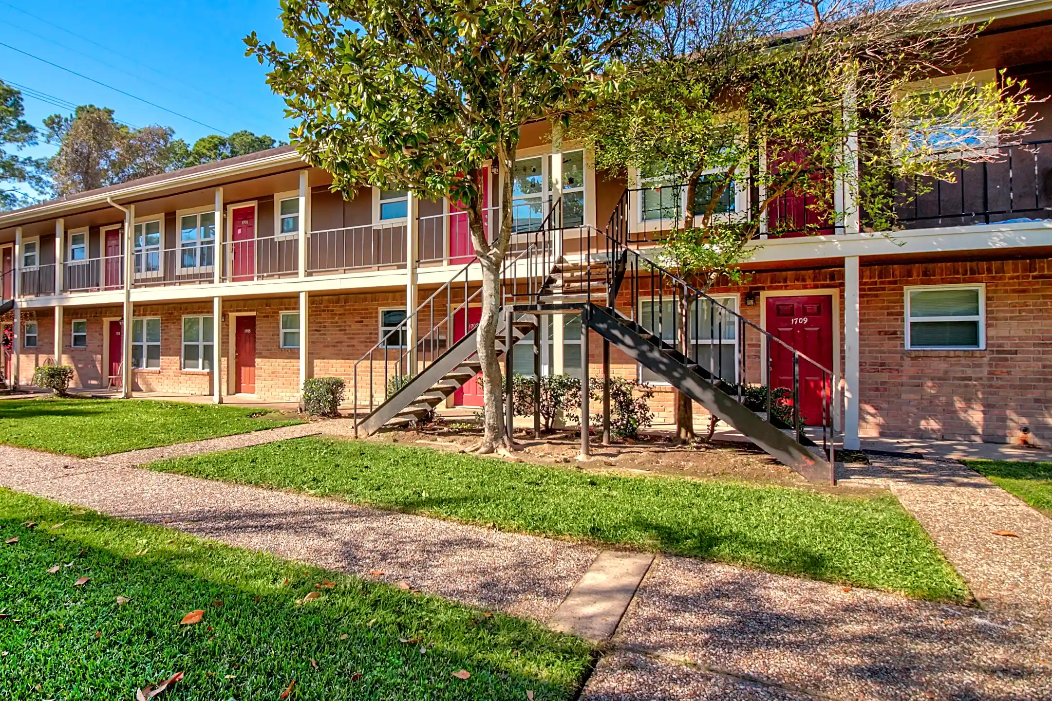 Gia at Spring Branch 1521 Sherwood Forest St Houston, TX Apartments