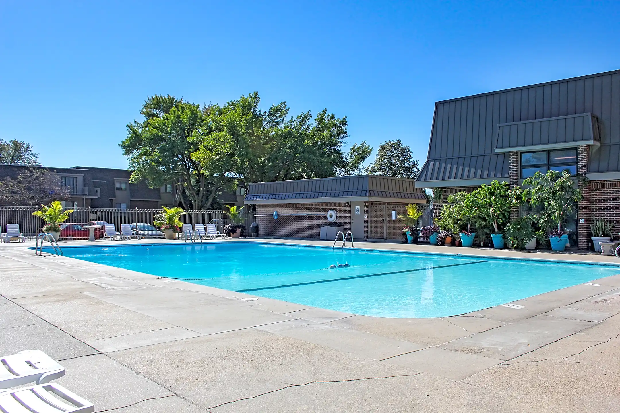 Appletree Apartments 6224 S 97th Ct Omaha, NE Apartments for Rent