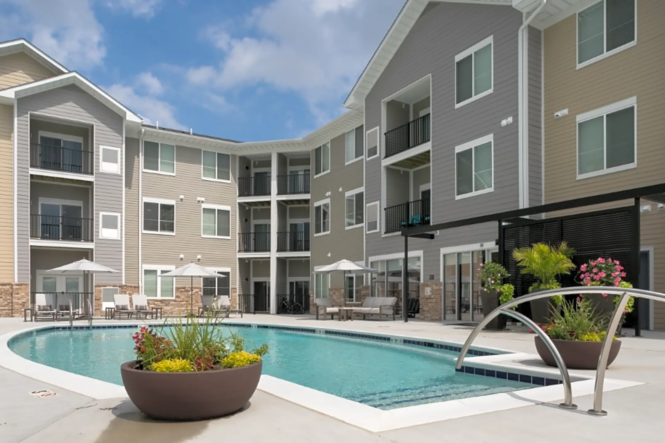 The Trace Upscale Apartments 1100 Vogt Drive Weldon Spring, MO