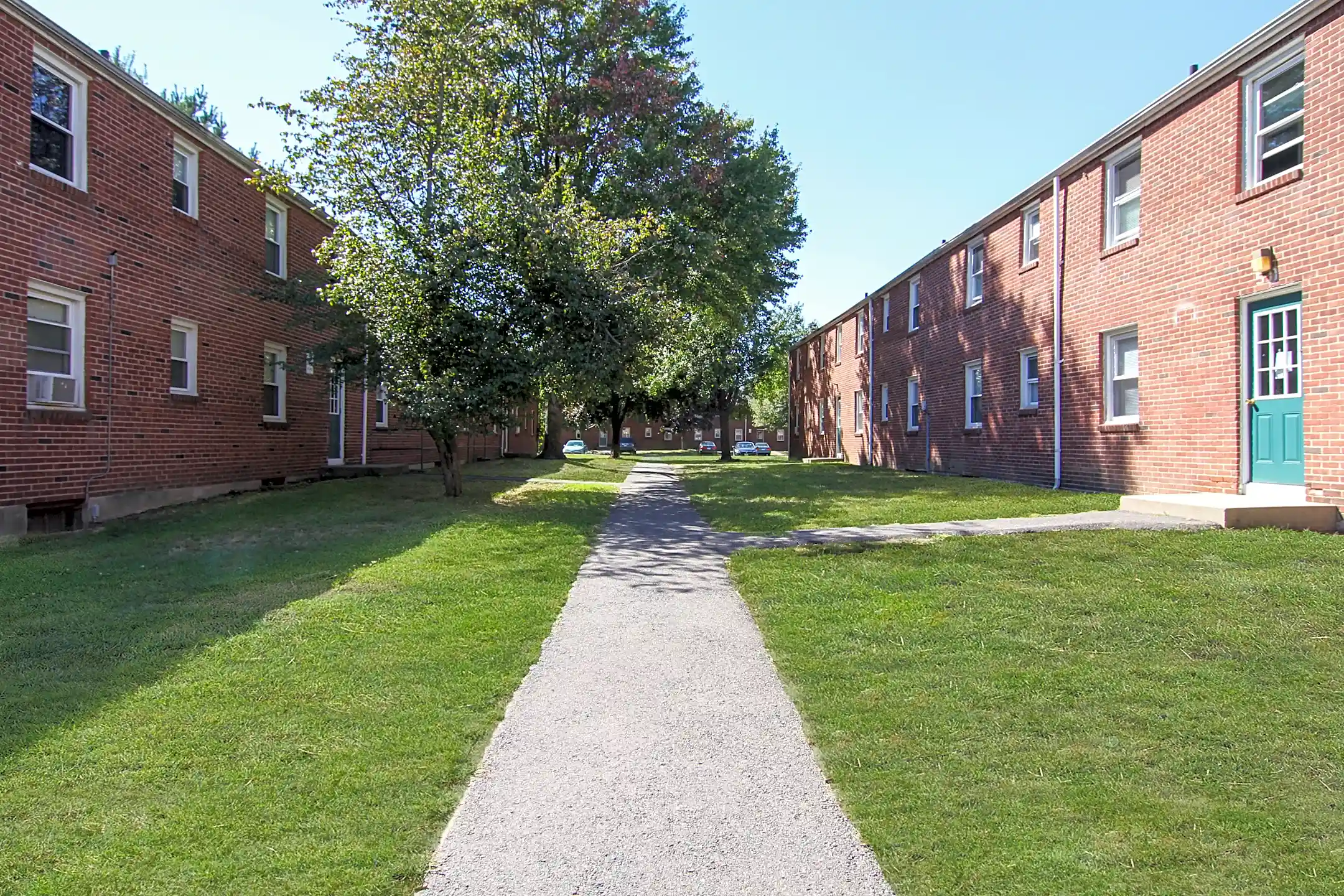 Brookside Commons 235 Main St East Hartford, CT Apartments for Rent