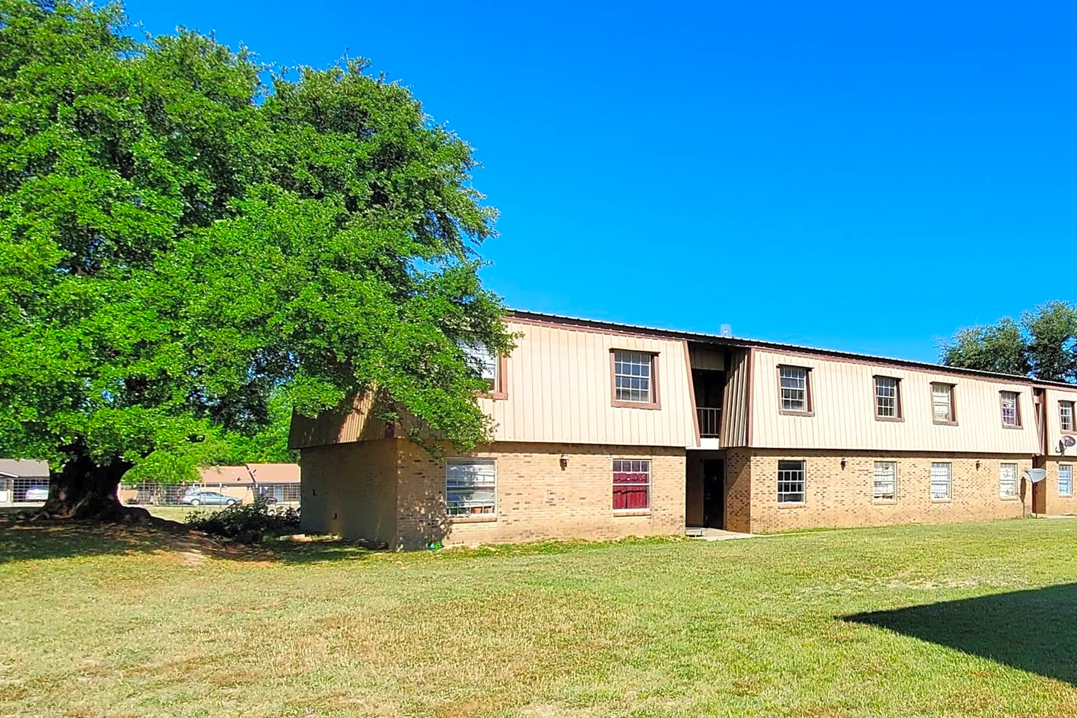 1410 N Mary St | Comanche, TX Houses for Rent | Rent.