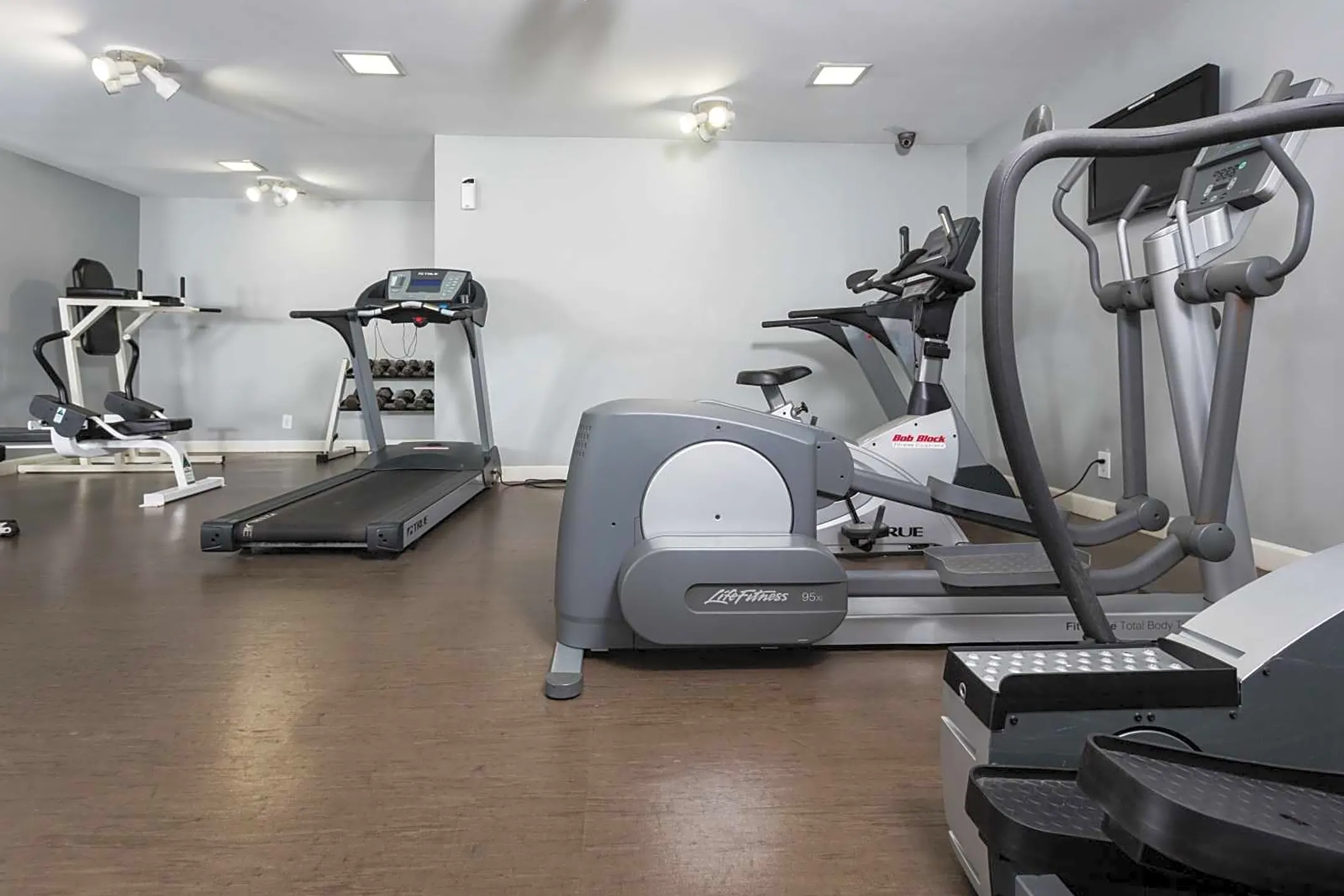 Fitness Weight Room - Sundance Apartments - Indianapolis, IN