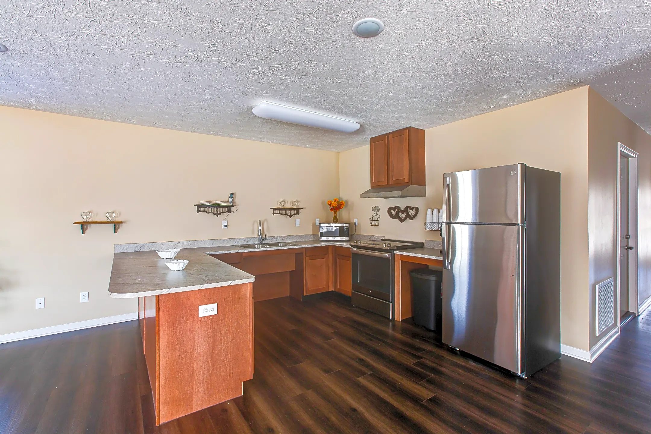 Kitchen - Olive Grove Apartments - New Albany, IN