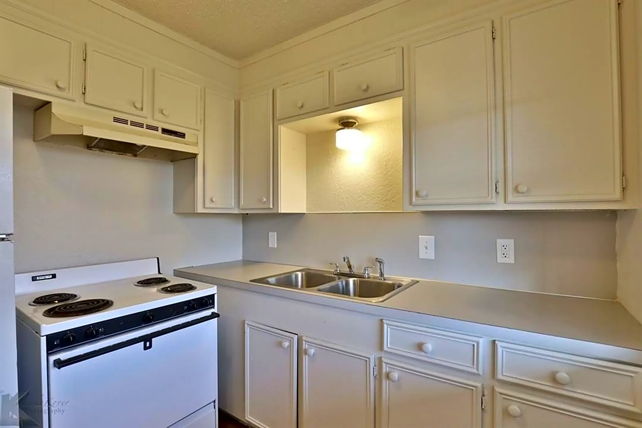 207 Taylor St 4 Apartments Merkel, TX 79536