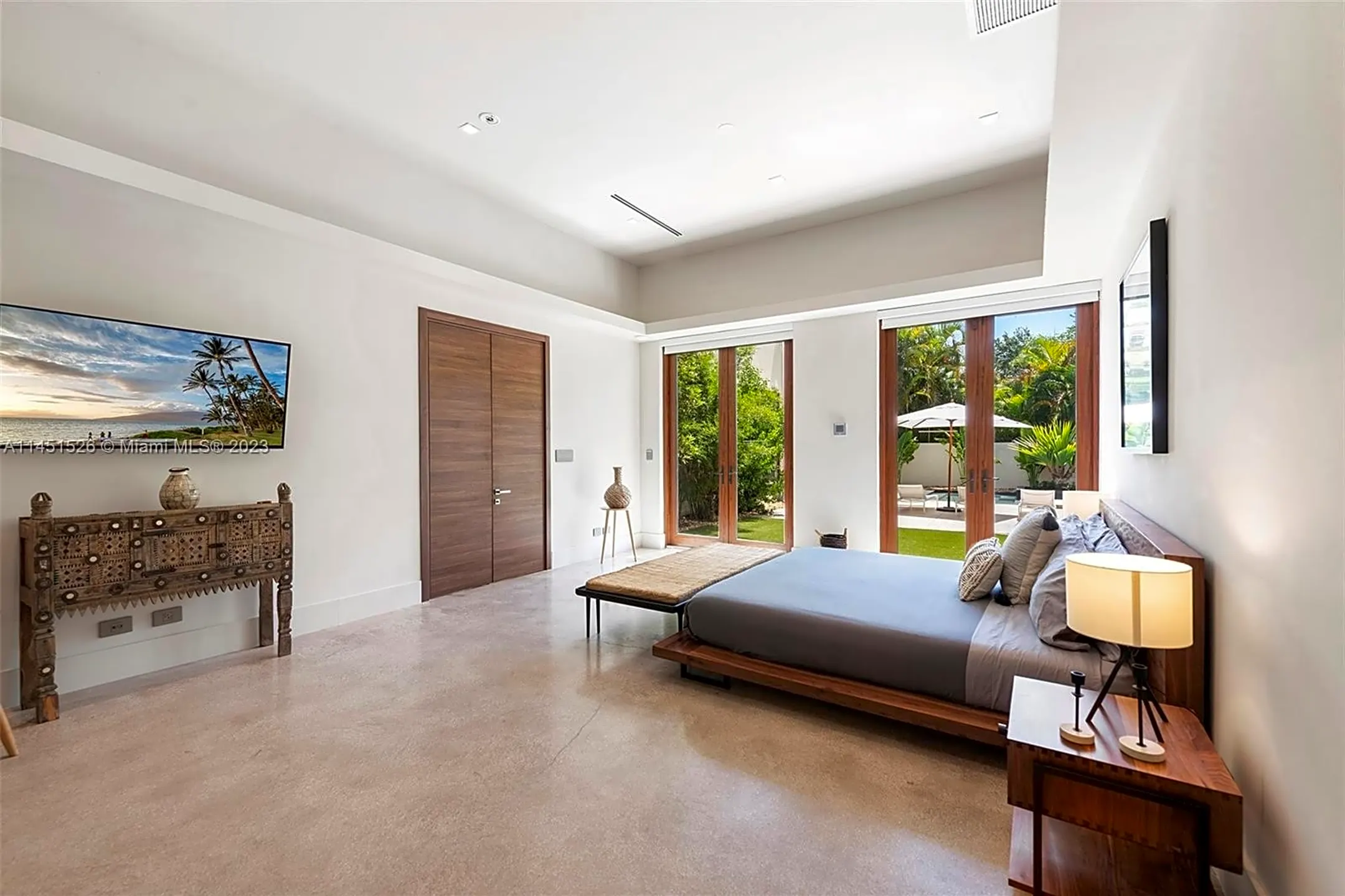Bedroom - 958 NE 84th St - Miami, FL