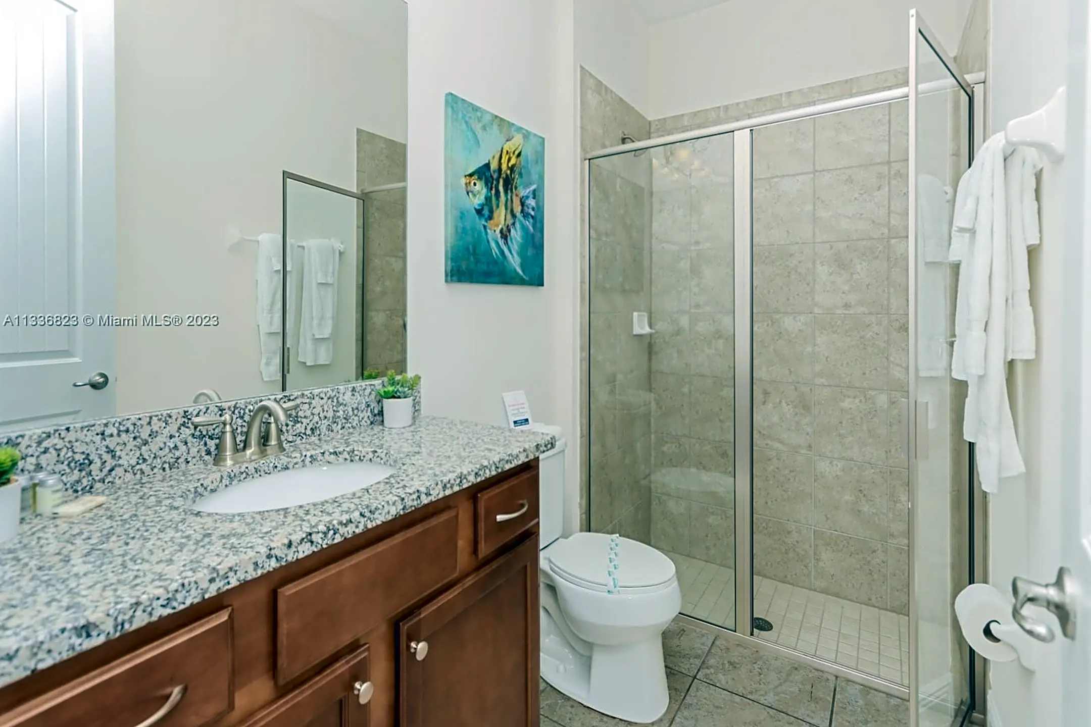 Bathroom - 7548 Marker Ave - Kissimmee, FL