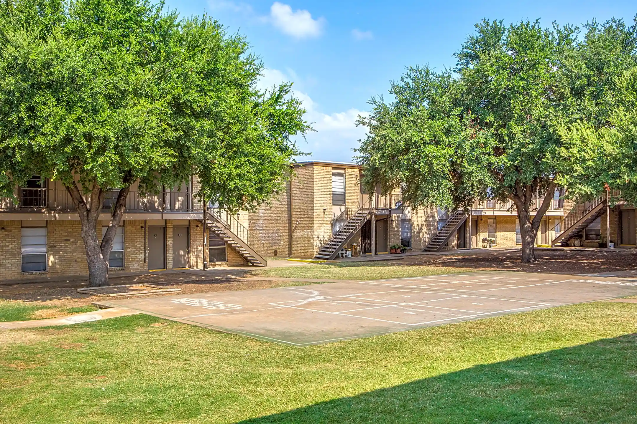 Bear Creek 605 Del Paso St Euless, TX Apartments for Rent Rent.