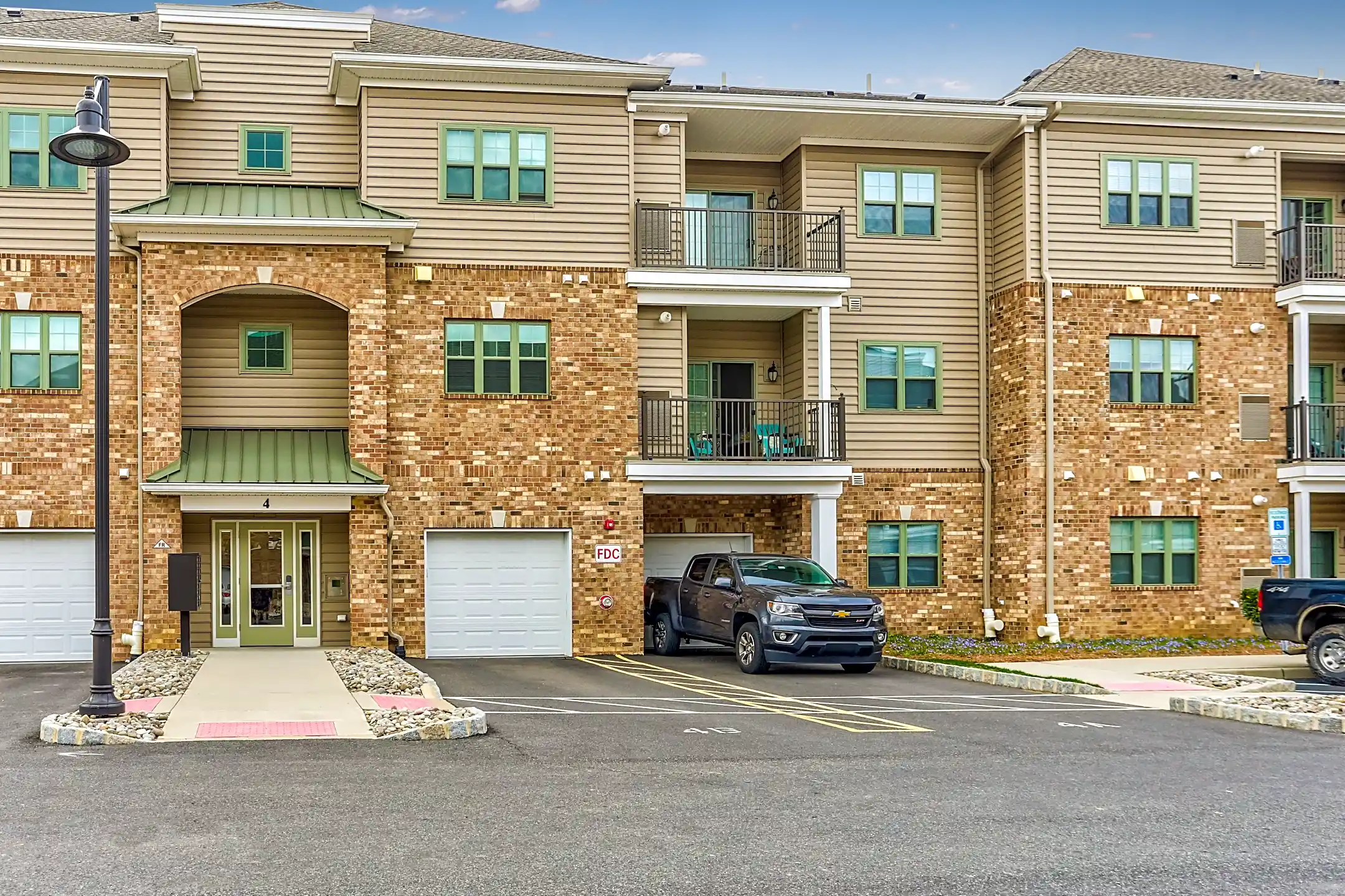 Albertson Village 101 Lindisfarne Avenue Westmont, NJ Apartments