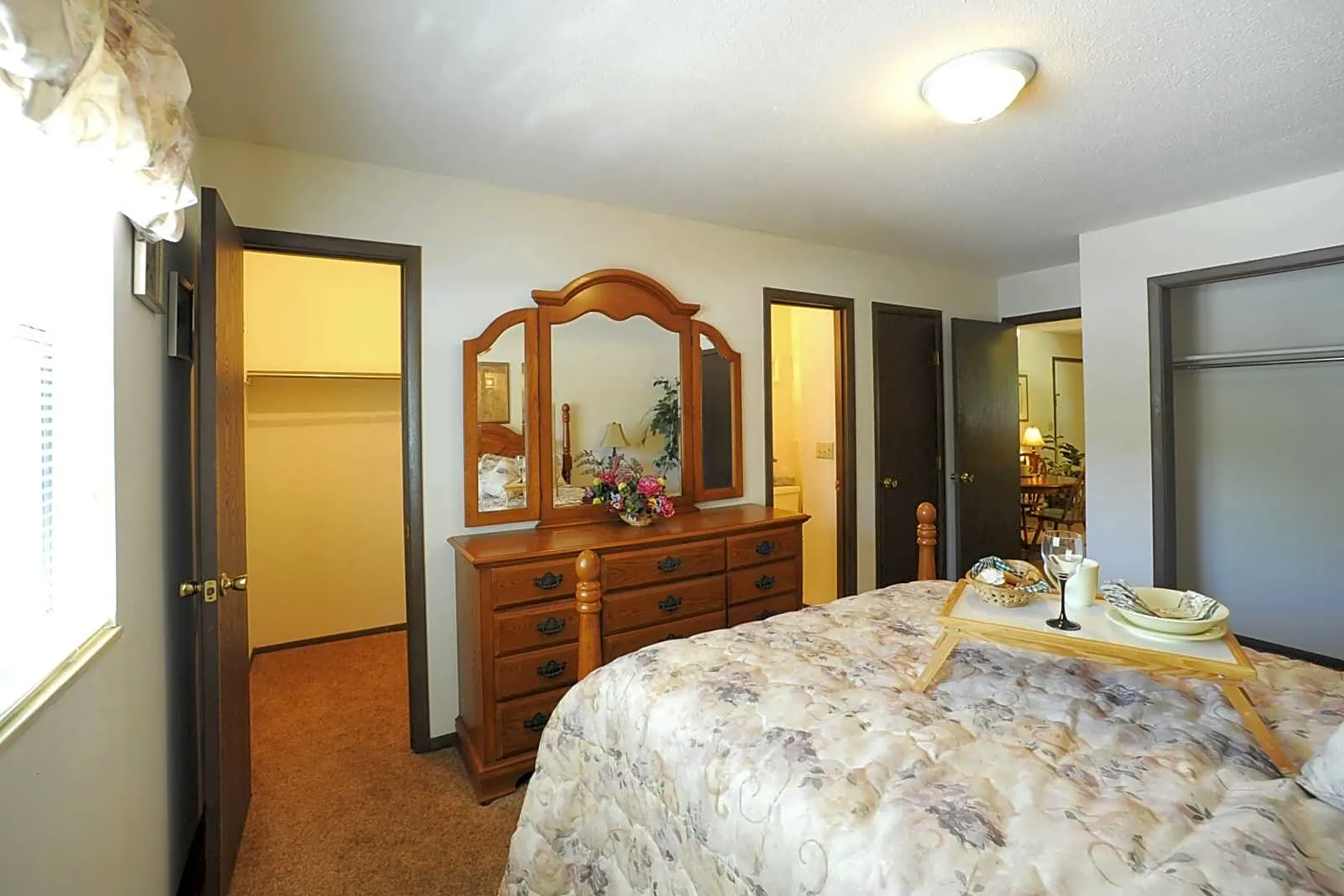 Bedroom - Embassy - Evansville, IN
