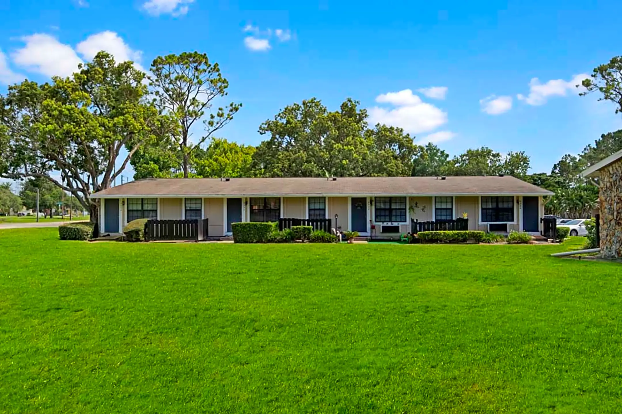 Branchwood Apartments 7785 Branchwood Ln Winter Park, FL Apartments