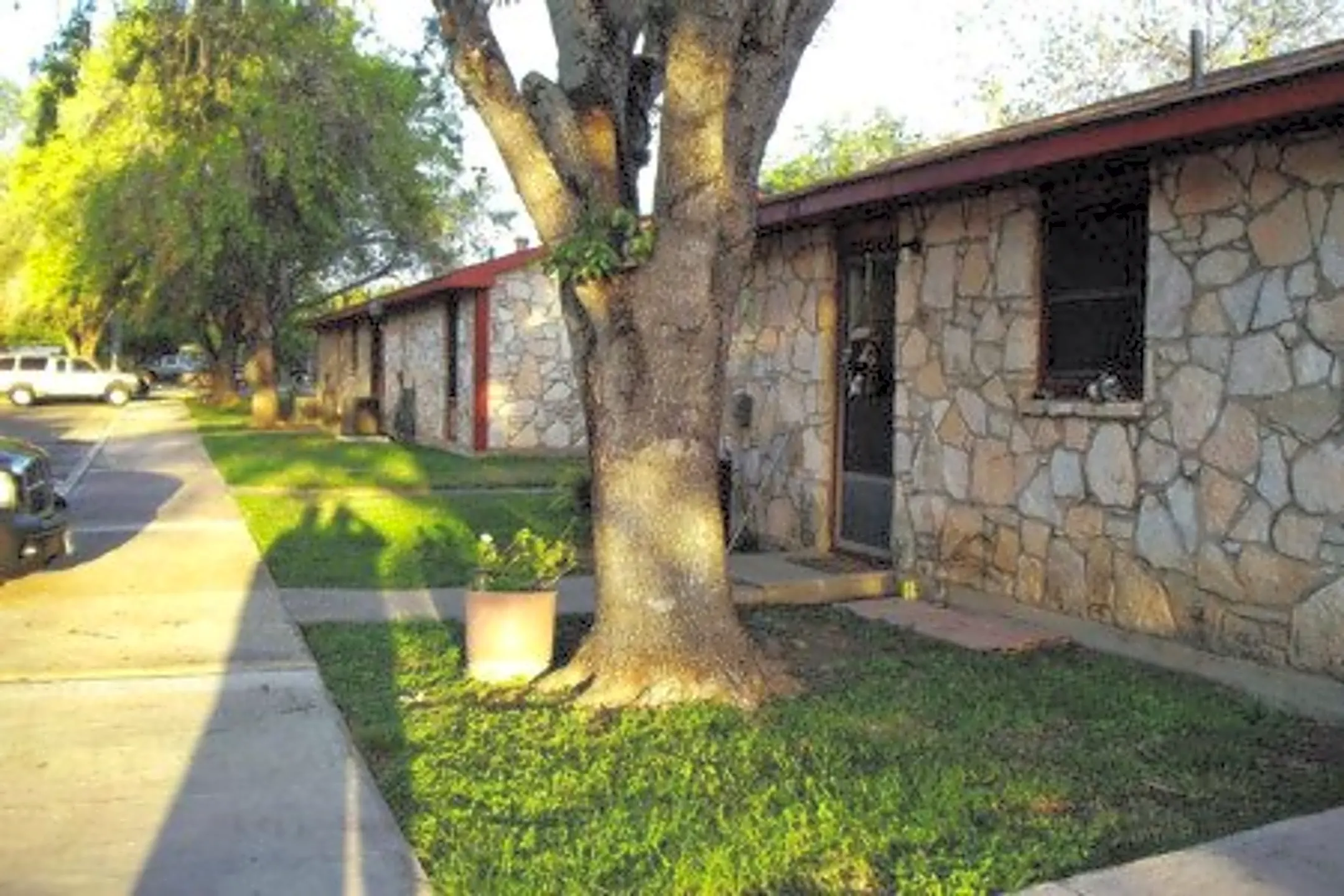 3100 Ave Q Apartments Hondo, TX 78861