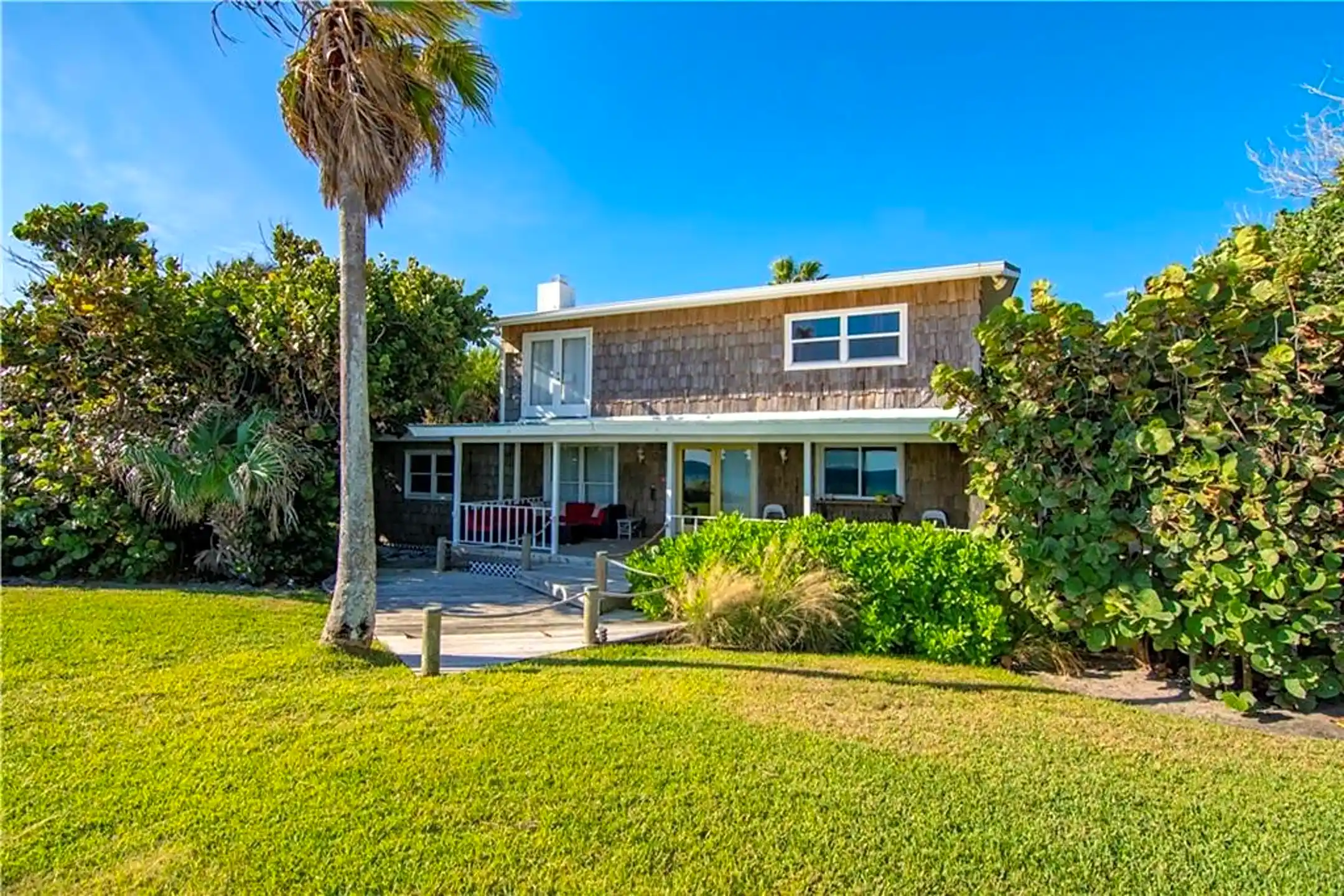 Building - 985 Beachcomber Ln - Vero Beach, FL