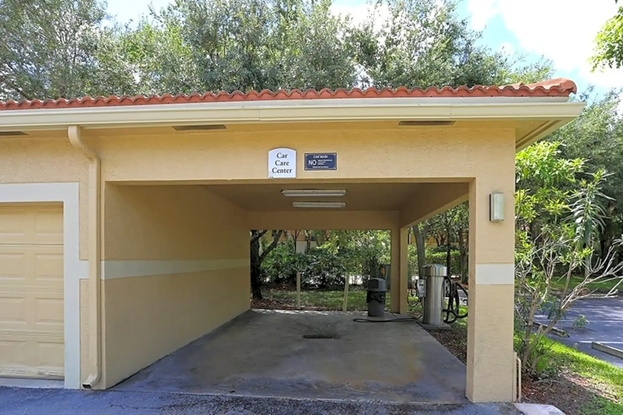 Woodbine Apartments Riviera Beach, FL 33418